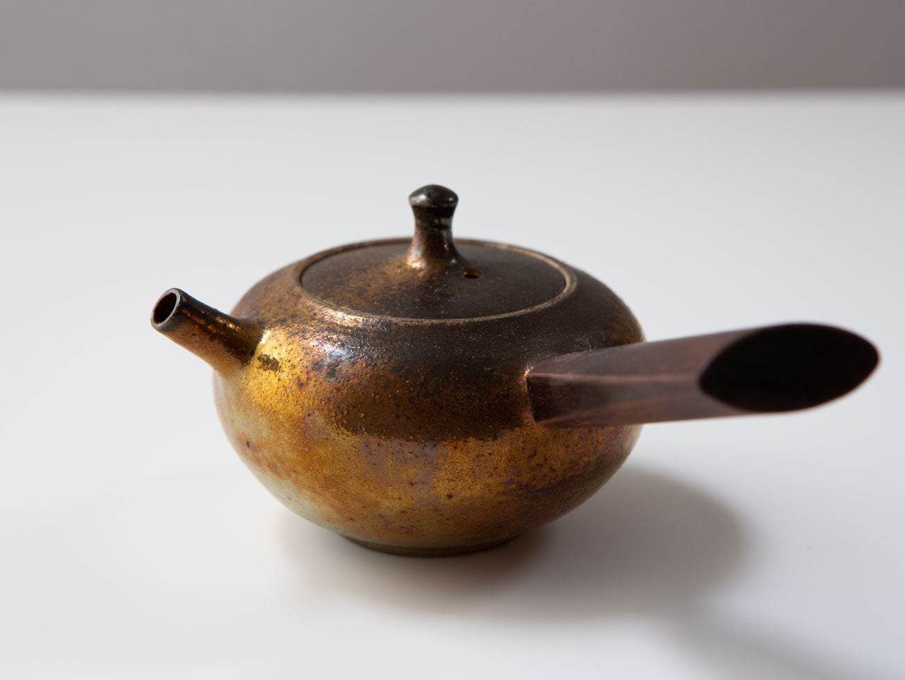 Premium Japanese Kyusu Teapot for Loose Leaf Tea - Handcrafted Persimmon Kyusu with Ceramic Infuser - Perfect for Green Tea, Oolong, and Herbal Brewing at Home or Office
