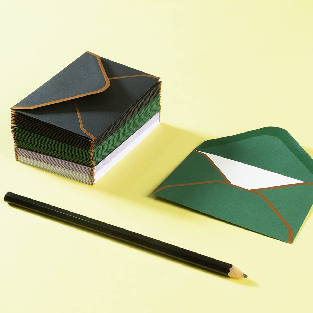Mini Gift Card Envelopes 100pcs - Gold Border V Flap (4x2.7