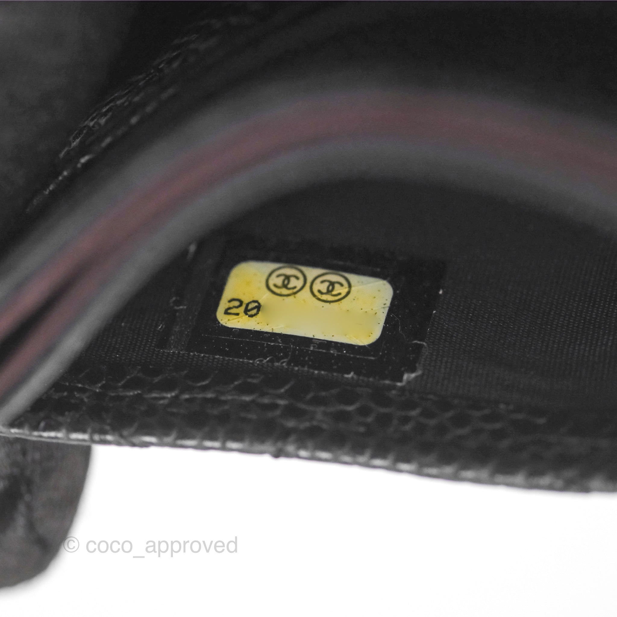 Chanel Classic Flat Card Holder in Black Caviar Leather with Gold Hardware - Perfect for Everyday Use & Luxury Gift Giving