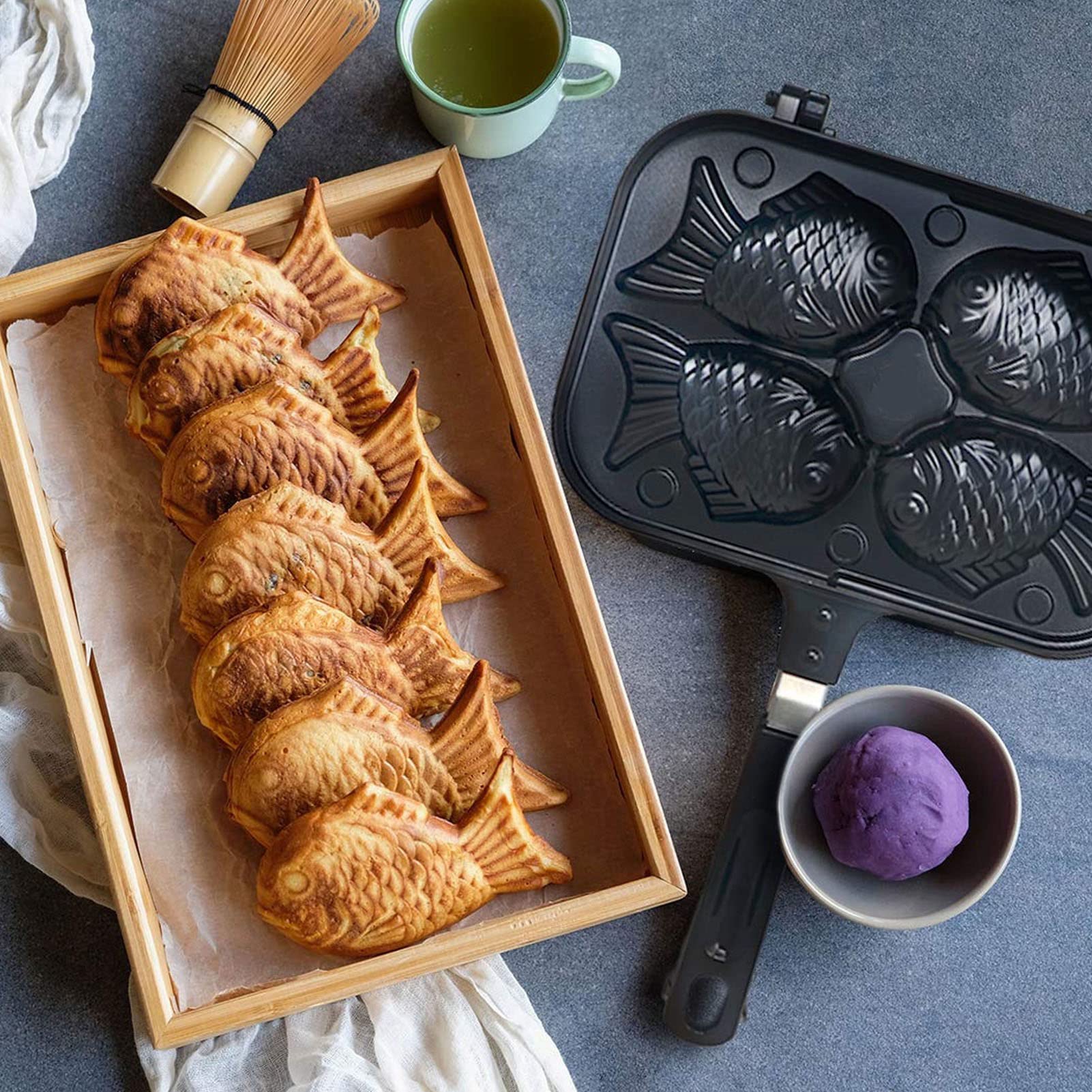 2-Sided Fish Shape Stainless Steel Waffle & Cake Mold - Non-Stick Bakeware Pan for Home Baking, DIY Cooking, Parties & Dessert Making - Perfect for Kids Birthday, Valentine's Day & Holiday Treats
