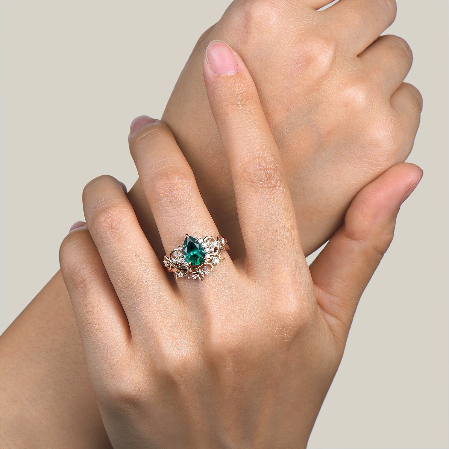 Emerald and Diamond Infinity Engagement Ring - Vintage Art Deco Celtic Wedding Band for Women | Perfect for Proposals, Anniversaries, and Special Occasions