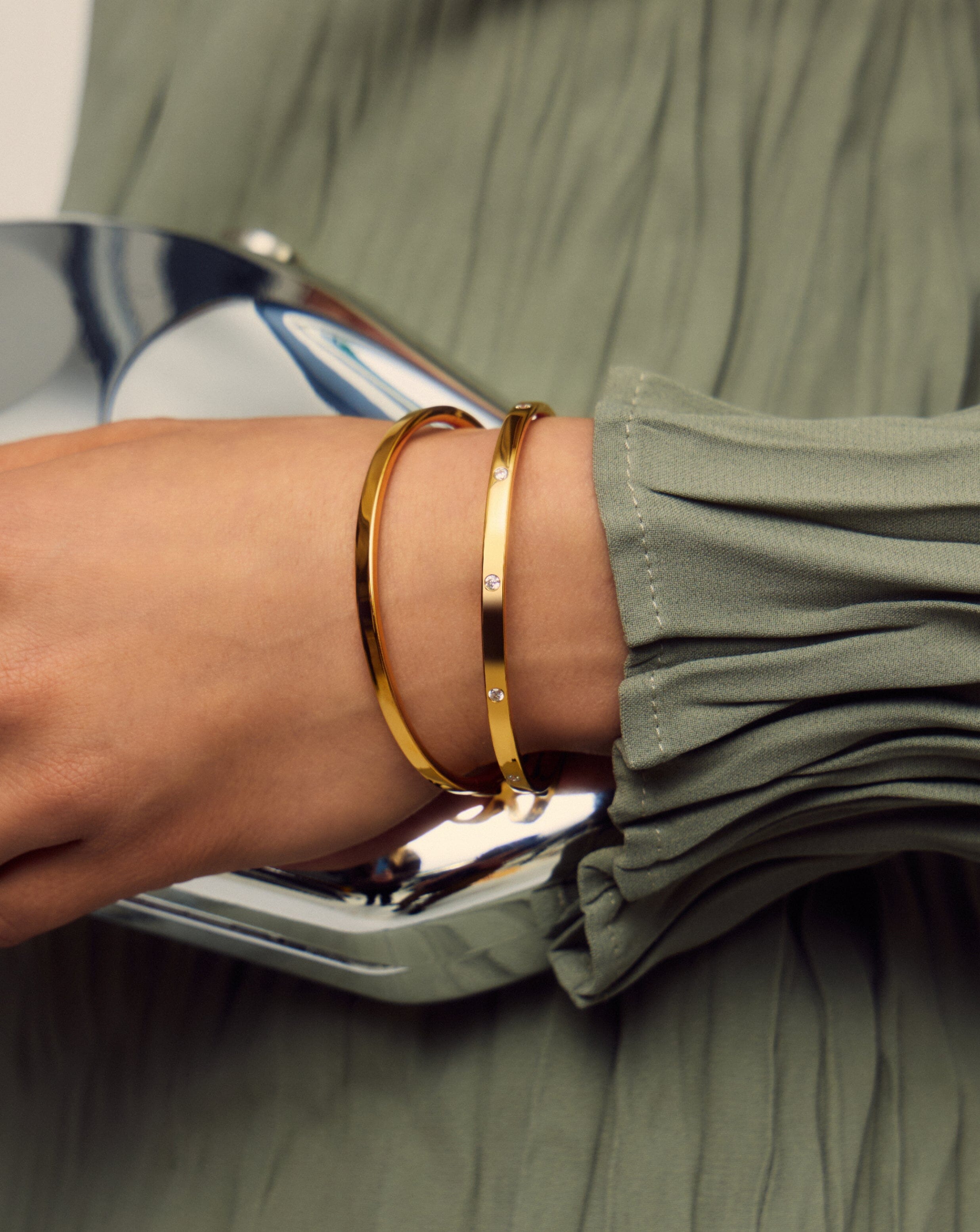 Interstellar Hinged Bangle Bracelet - 18k Gold Vermeil & Cubic Zirconia Jewelry for Women - Perfect for Weddings, Parties & Everyday Elegance
