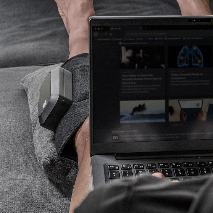 DJO Aircast VenaGo™ Leg Compression Sleeve - Improve Circulation & Reduce Swelling - Medical Grade Support for Travel, Work & Recovery - Ideal for Long Flights, Office Sitting & Post-Surgery Care