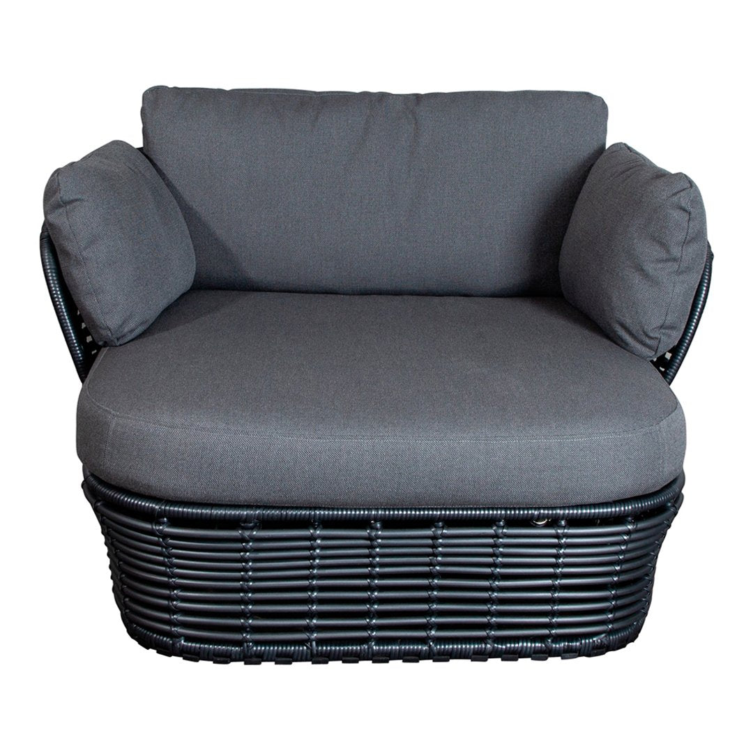 Premium Wicker Basket Lounge Chair for Patio, Poolside & Garden - Comfortable Outdoor Relaxation with Stylish Design