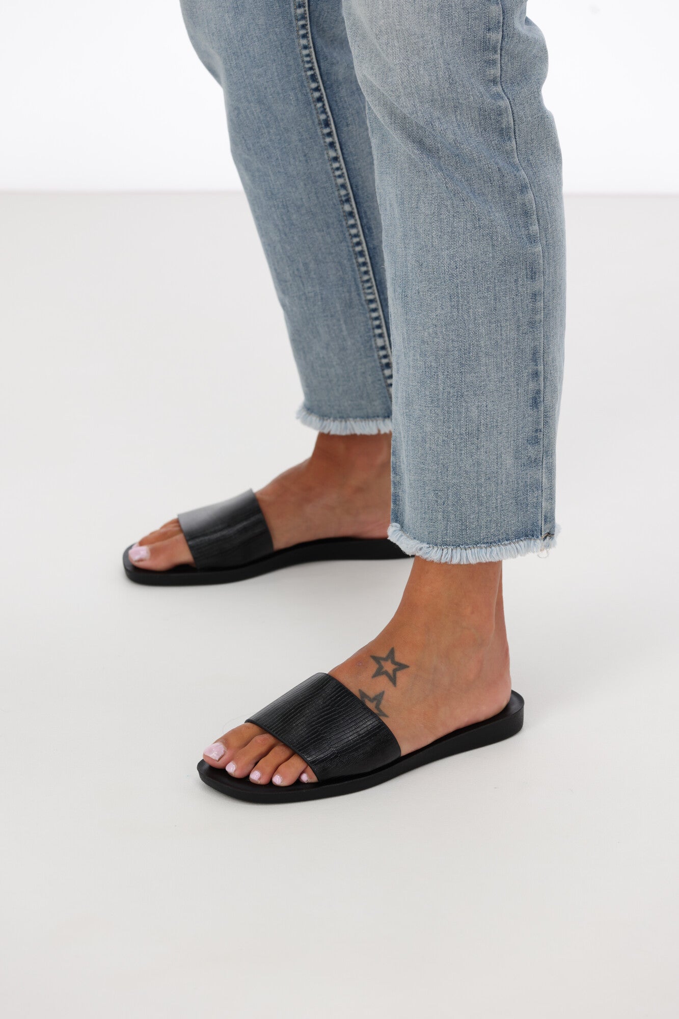 Cherry Lane Athena Slide Sandals for Women - Comfortable Black Slide Sandals for Casual Wear, Beach, and Poolside Relaxation
