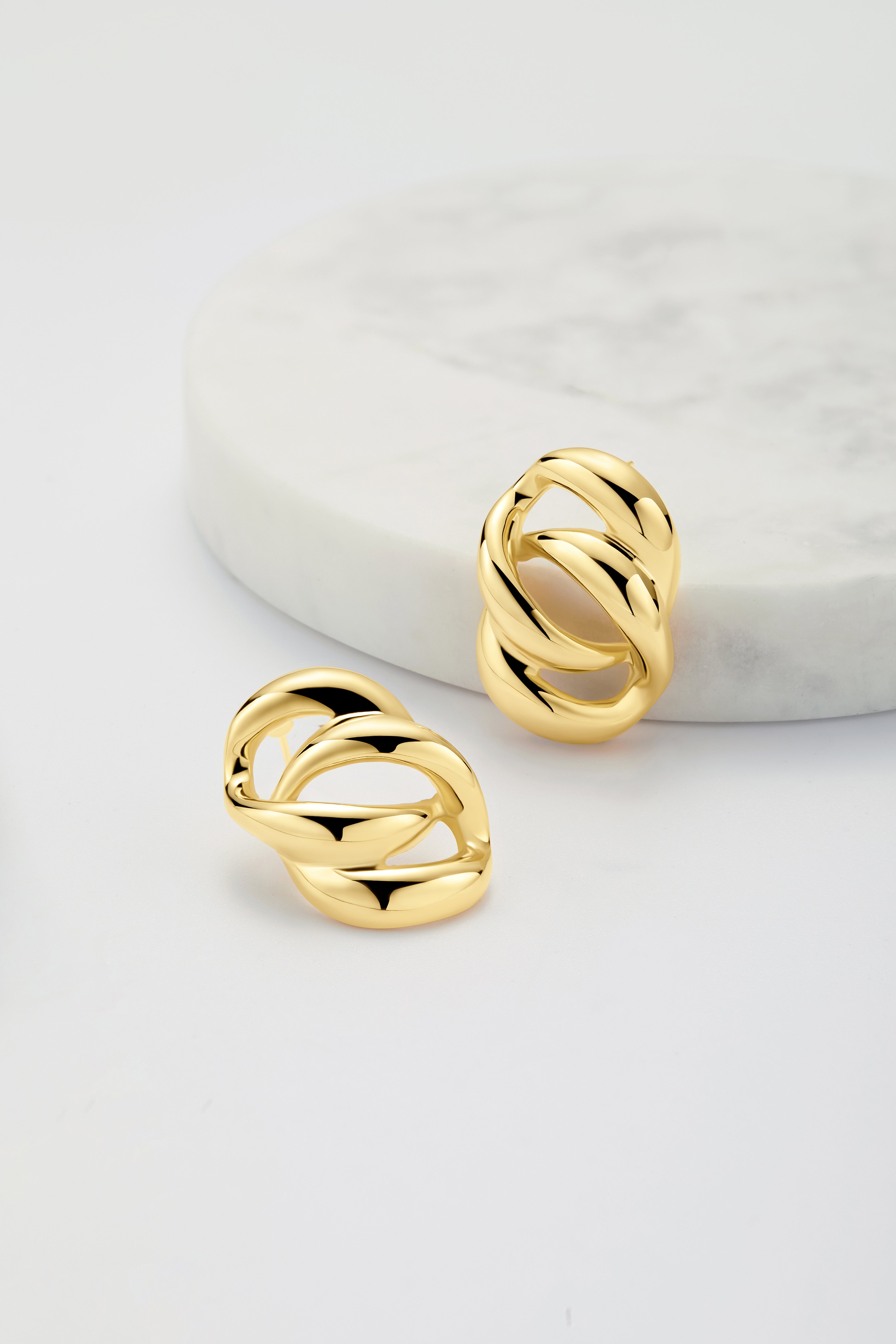 Elegant Gold Ivy Leaf Earrings for Women - Trendy Dainty Jewelry Gift for Everyday Wear & Special Occasions
