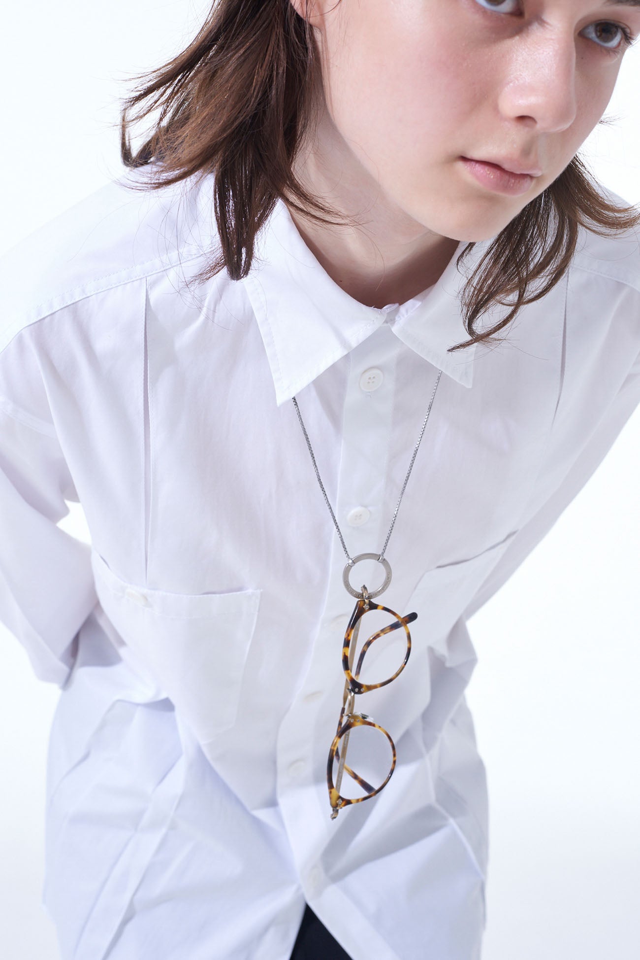 Stylish Brass Glasses Holder Necklace - Adjustable Eyeglass Chain for Women & Men - Perfect for Reading, Driving, and Everyday Use