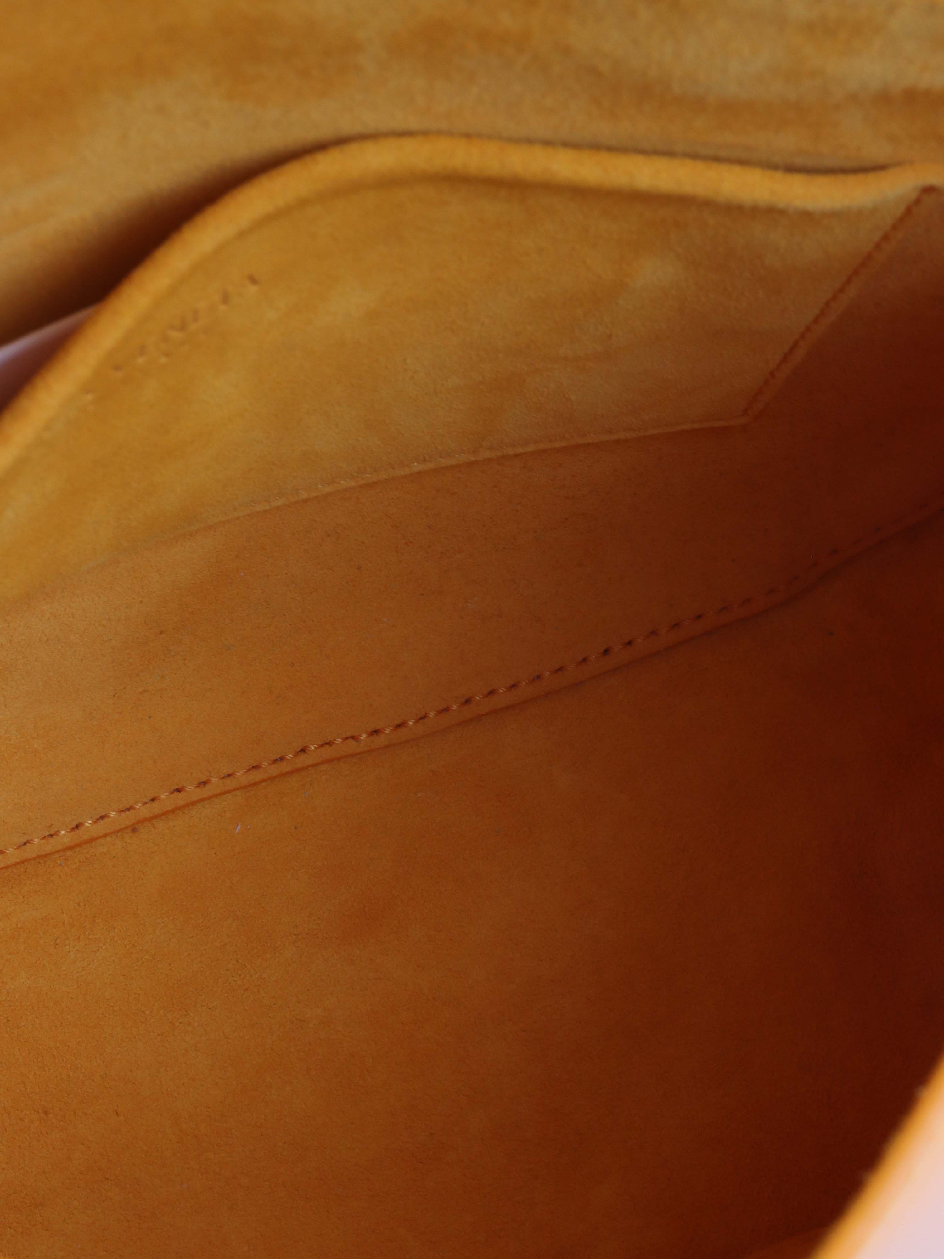 Bottega Veneta Orange V Ring Bag - Stylish Crossbody Handbag for Women, Perfect for Everyday Use, Work, and Travel