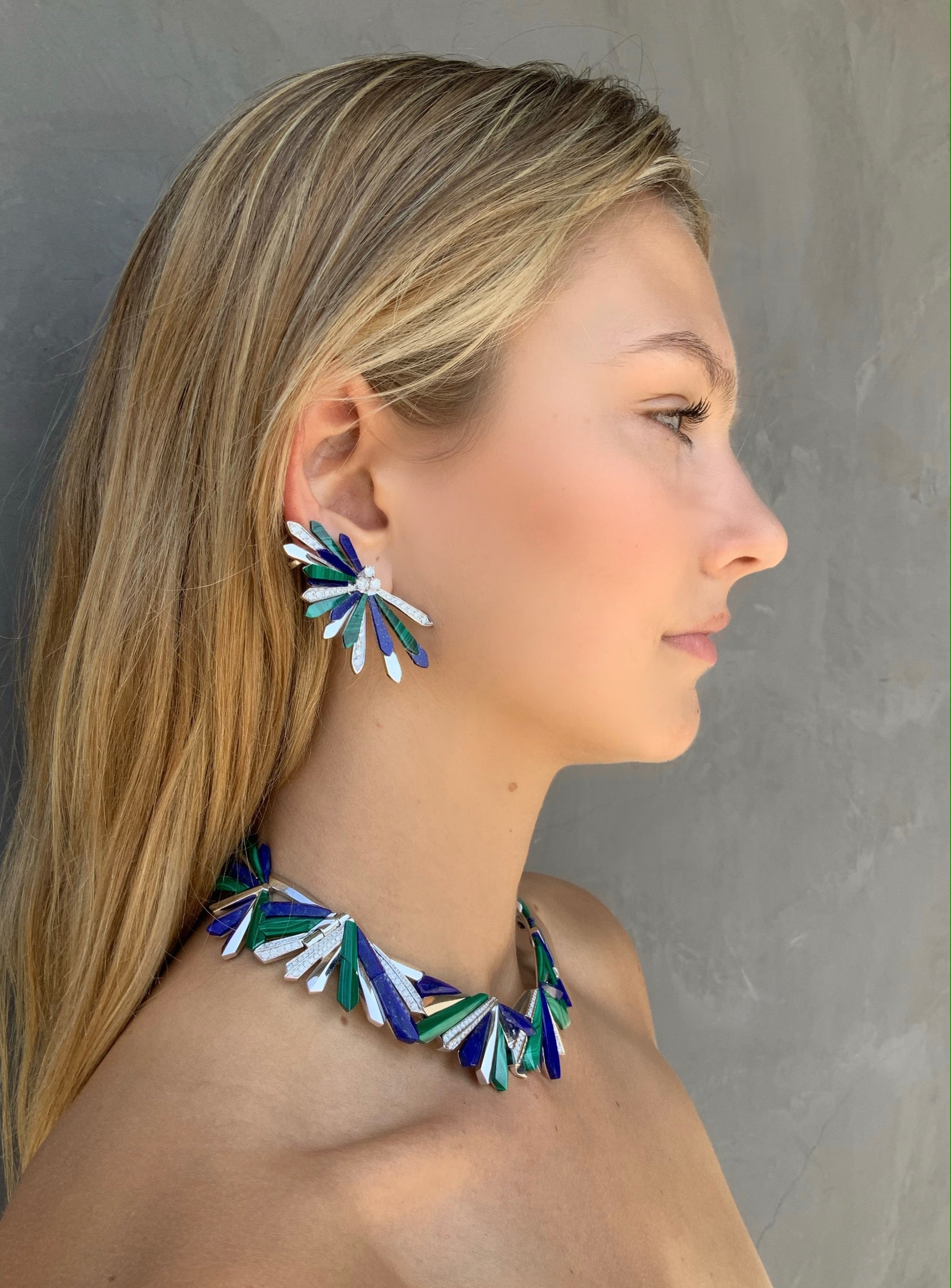 Elegant Penacho Cocktail Earrings for Women | Vintage Feather Dangle Earrings | Perfect for Parties, Weddings & Special Occasions