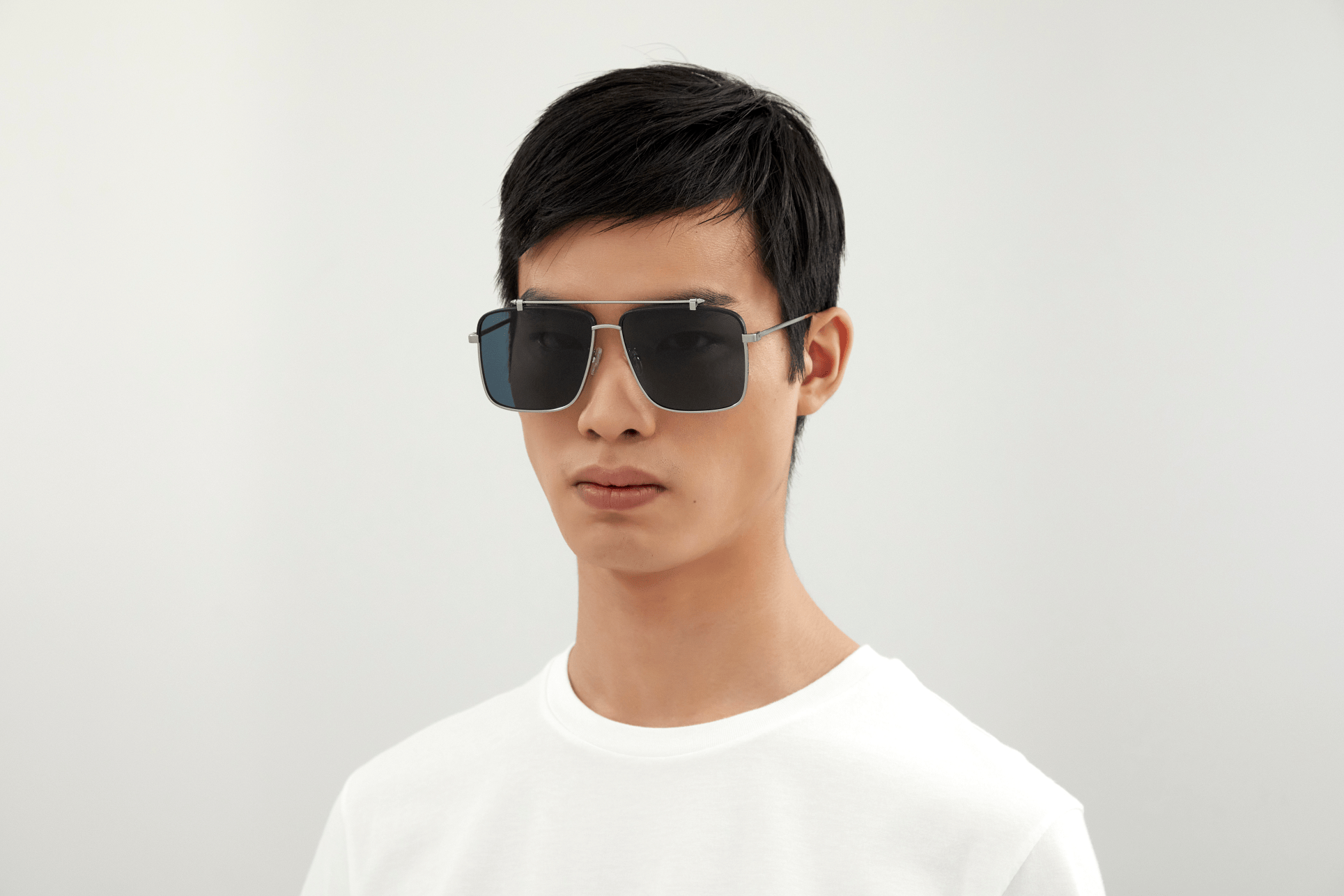 Alexander McQueen AM0336S Sunglasses - Luxury Designer Shades for Men & Women - Perfect for Outdoor Activities & Fashion Statements