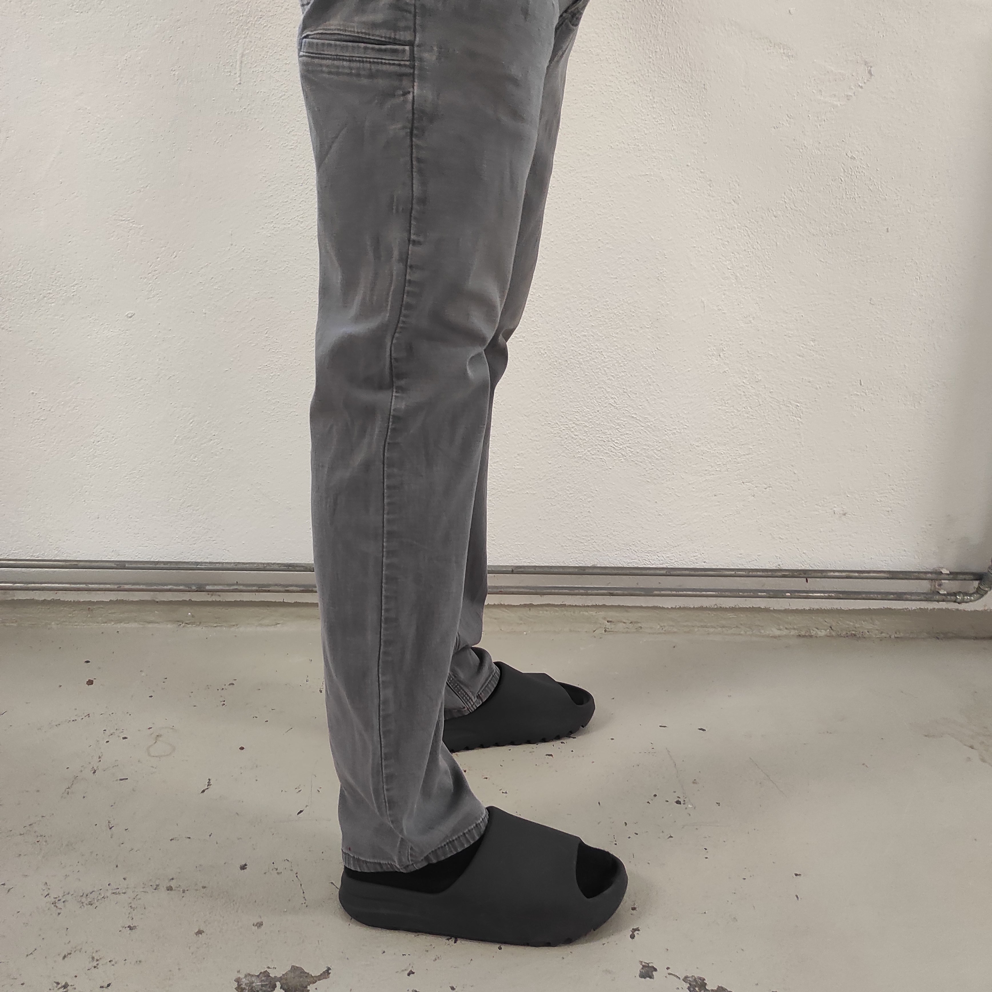 Carhartt Vintage Relaxed Fit Baggy Jeans for Men - 34x32 Denim Pants #7903 | Durable Workwear & Casual Street Style Outfits