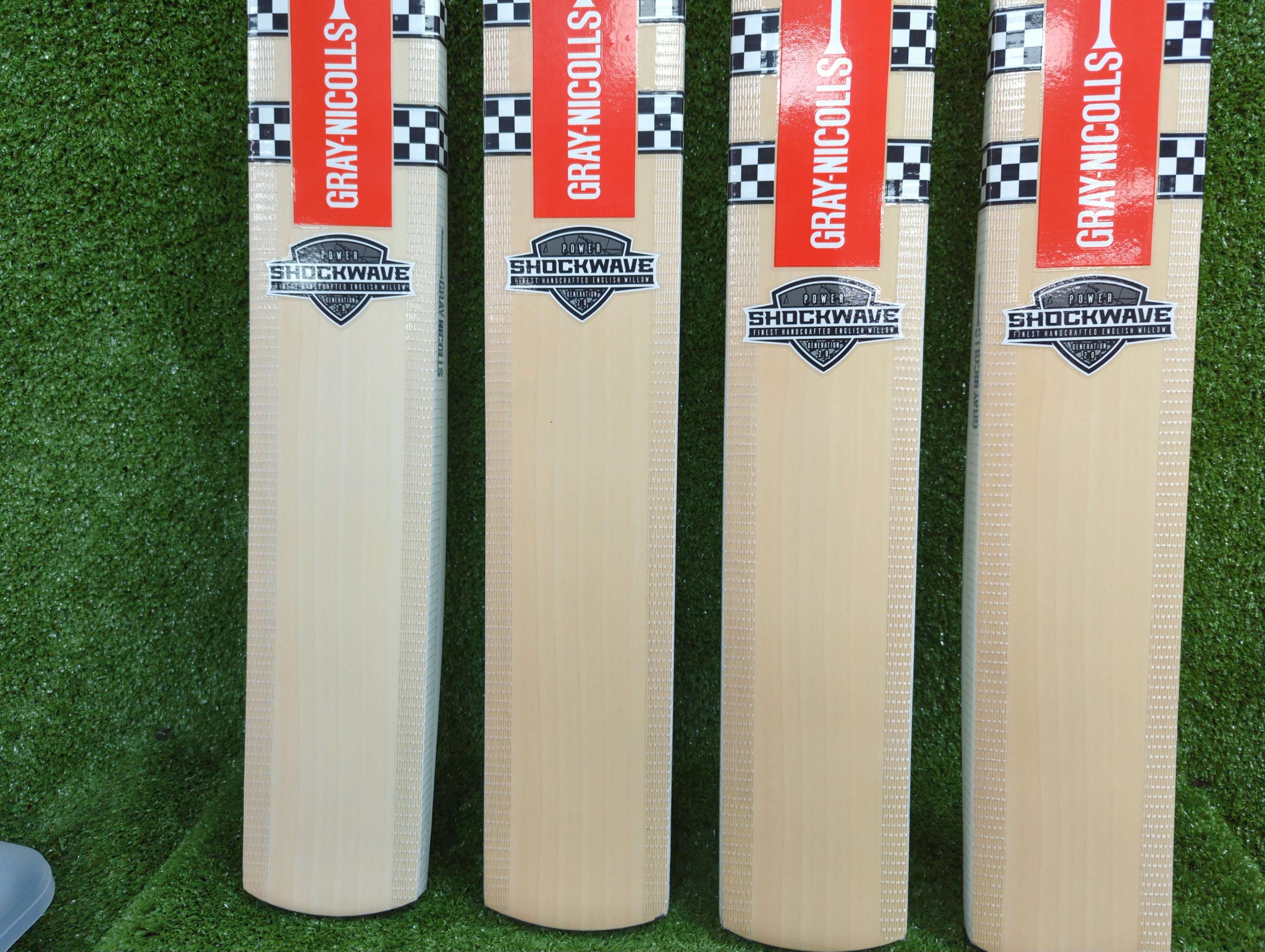 Gray Nicolls Shockwave 2.0 Power Junior Cricket Bat - English Willow Youth Bat for Training & Matches | Perfect for Young Cricket Players