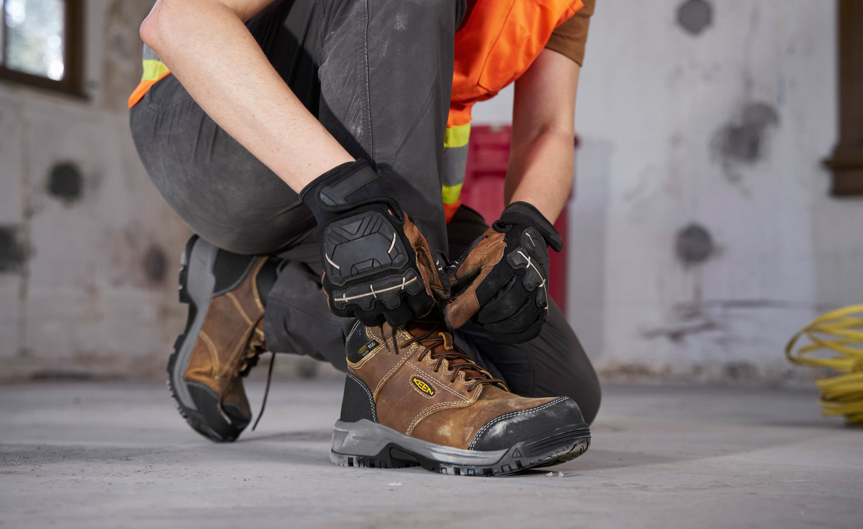 Women's Evanston 6 ESD Safety Boot with Carbon Toe - Bison/Black | Slip-Resistant Work Shoes for Electricians & Industrial Workers