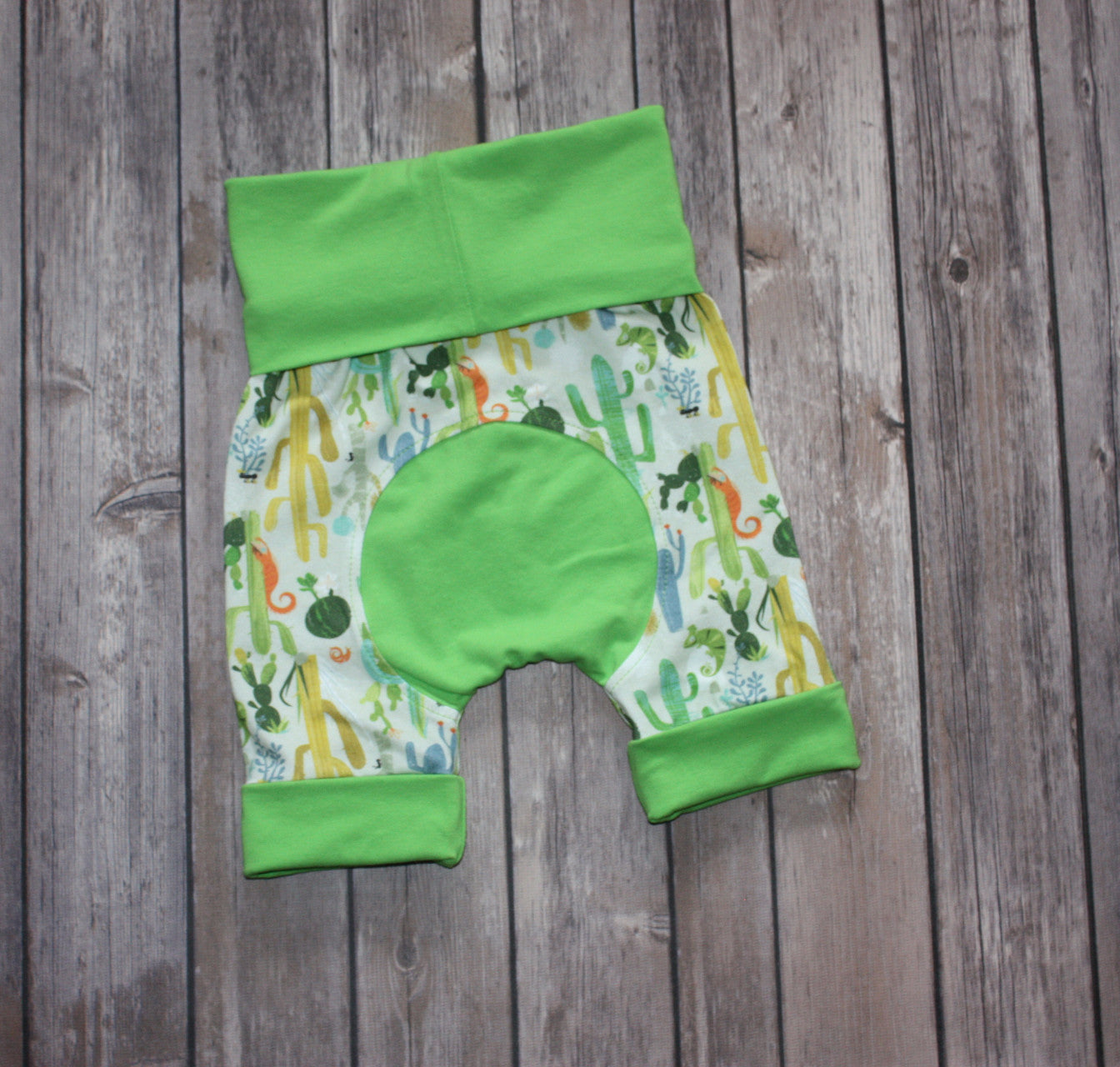 AppleCheeks Inspired Adjustable Grow With Me Shorts (Shortiloones) - Perfect for Baby, Toddler & Kids Playtime & Outdoor Activities