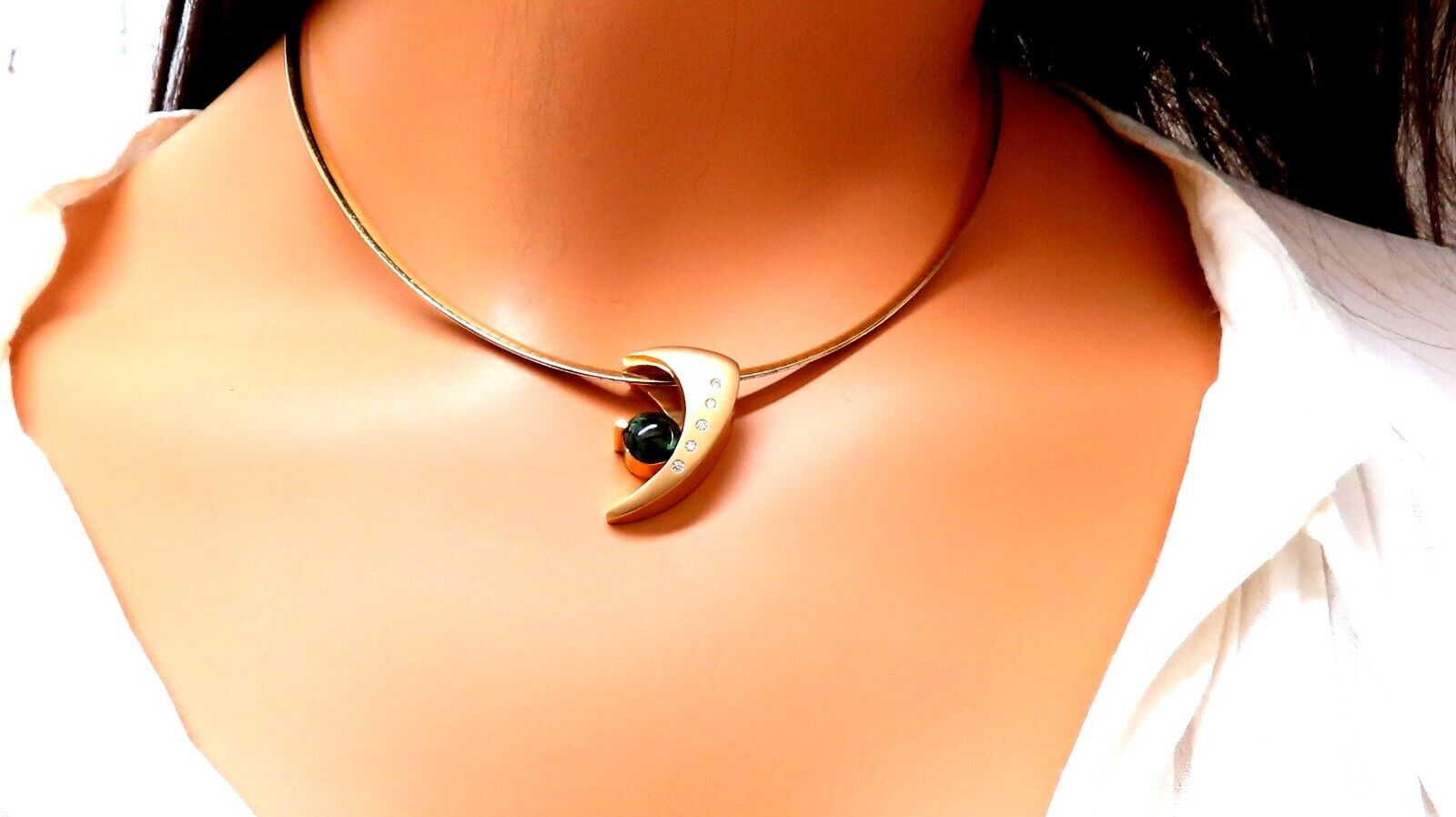 3ct Natural Green Round Tourmaline Mod Deco Necklace Omega 14kt Gold - Elegant Jewelry for Women, Perfect for Weddings, Parties & Special Occasions