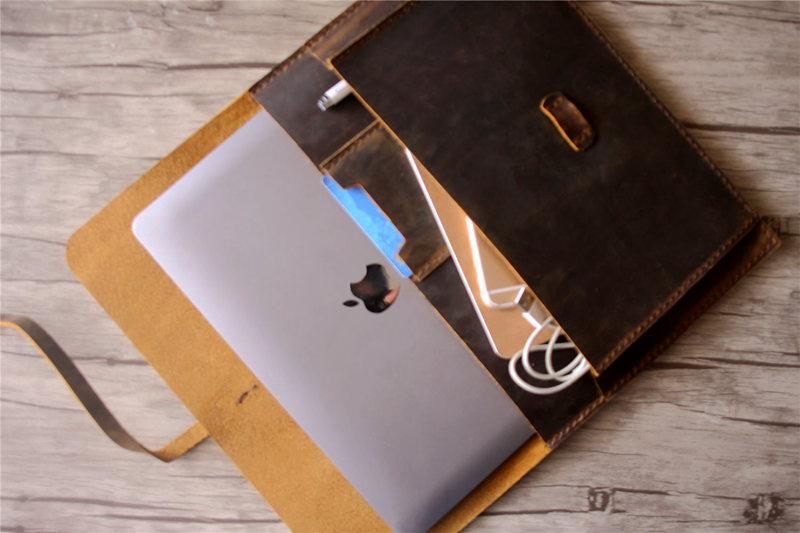 Premium 14 Inch Leather Laptop Sleeve - Customizable Protective Case for MacBook Pro/Air, Business & Travel - Durable & Stylish Laptop Cover for Work, School & Commuting