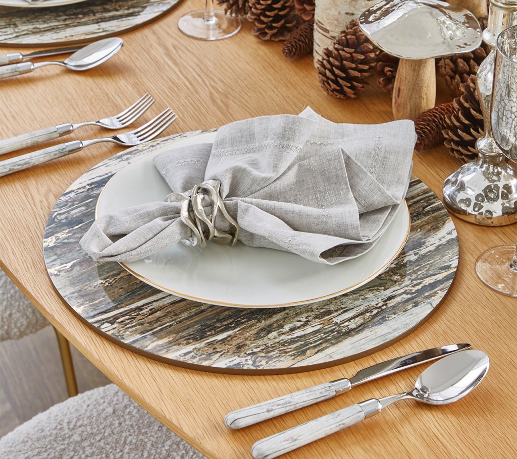 Elegant Flux Napkin Rings Set of 4 - Stainless Steel Dinnerware Accessories for Wedding, Holiday & Formal Table Decor