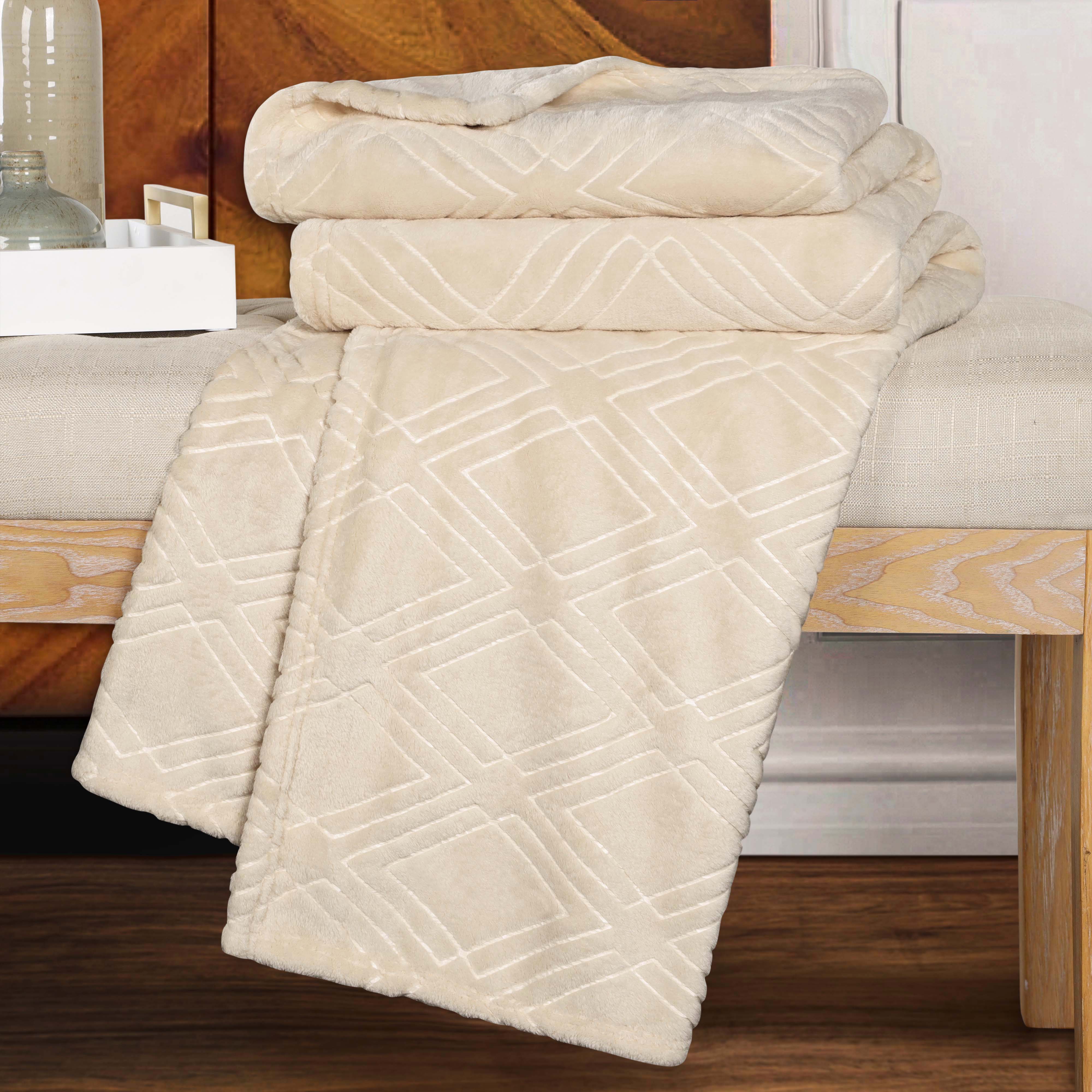 Premium Alaska Diamond Plush Fleece Blanket - Ultra Soft & Cozy Throw for Bed, Sofa, and Travel - Warm Winter Blanket for Home, Office, and Camping
