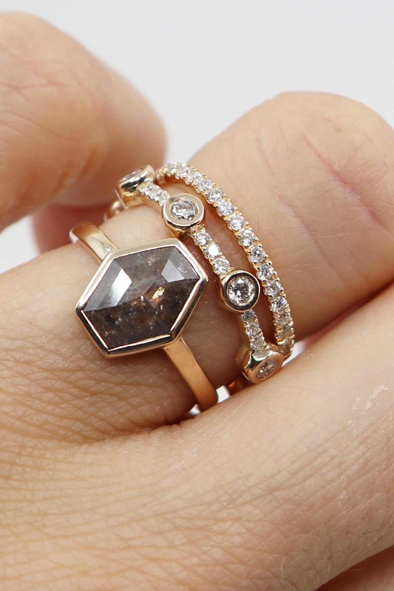 9K Yellow Gold Asymmetrical Diamond Wedding Band Ring for Women - Elegant Bridal Jewelry Gift for Anniversary, Engagement & Special Occasions