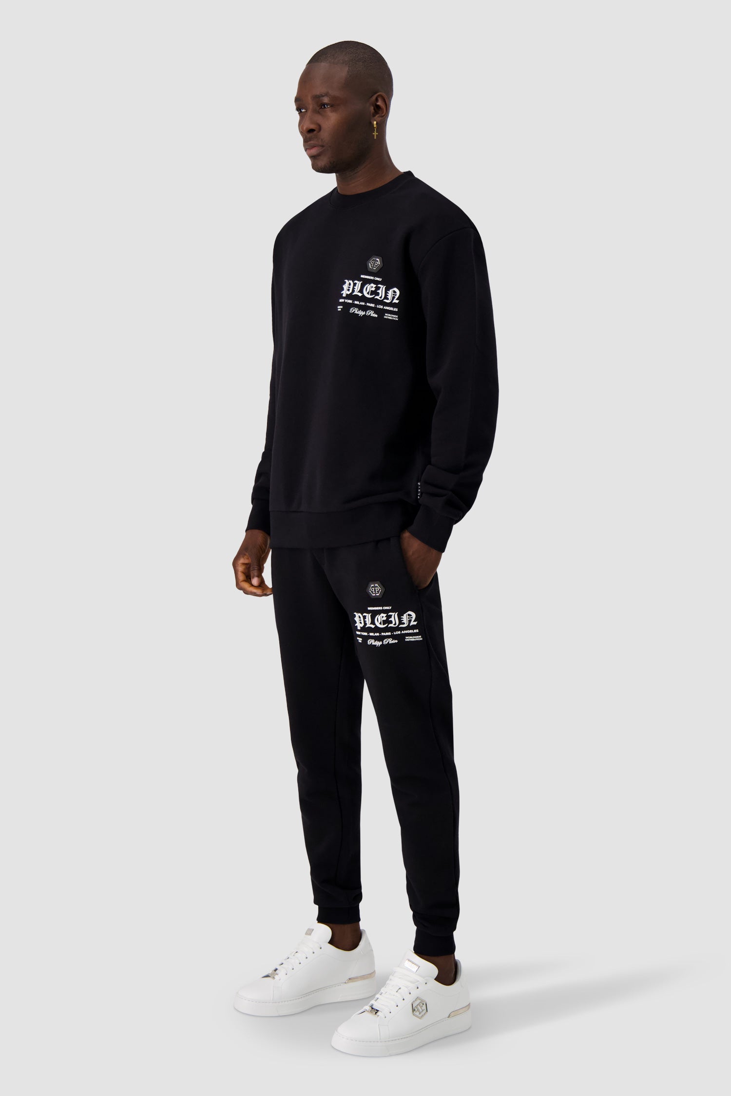 Philipp Plein Black Long Sleeve Sweatshirt for Men | Premium Cotton Blend Pullover | Streetwear & Casual Outfits