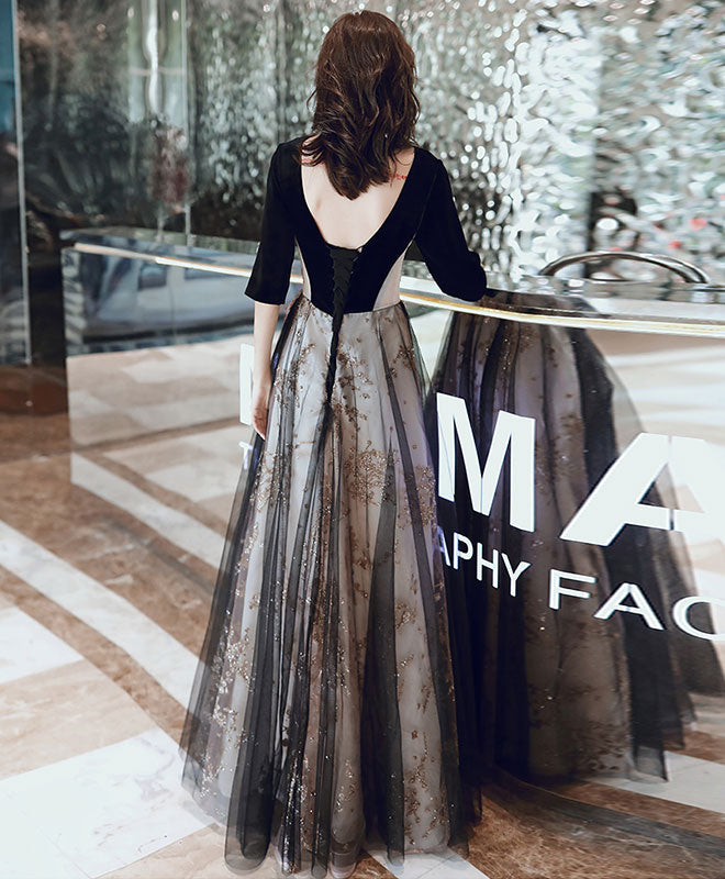 Elegant Black Round Neck Tulle Long Prom Dress - Formal Evening Gown for Homecoming, Wedding, and Special Occasions