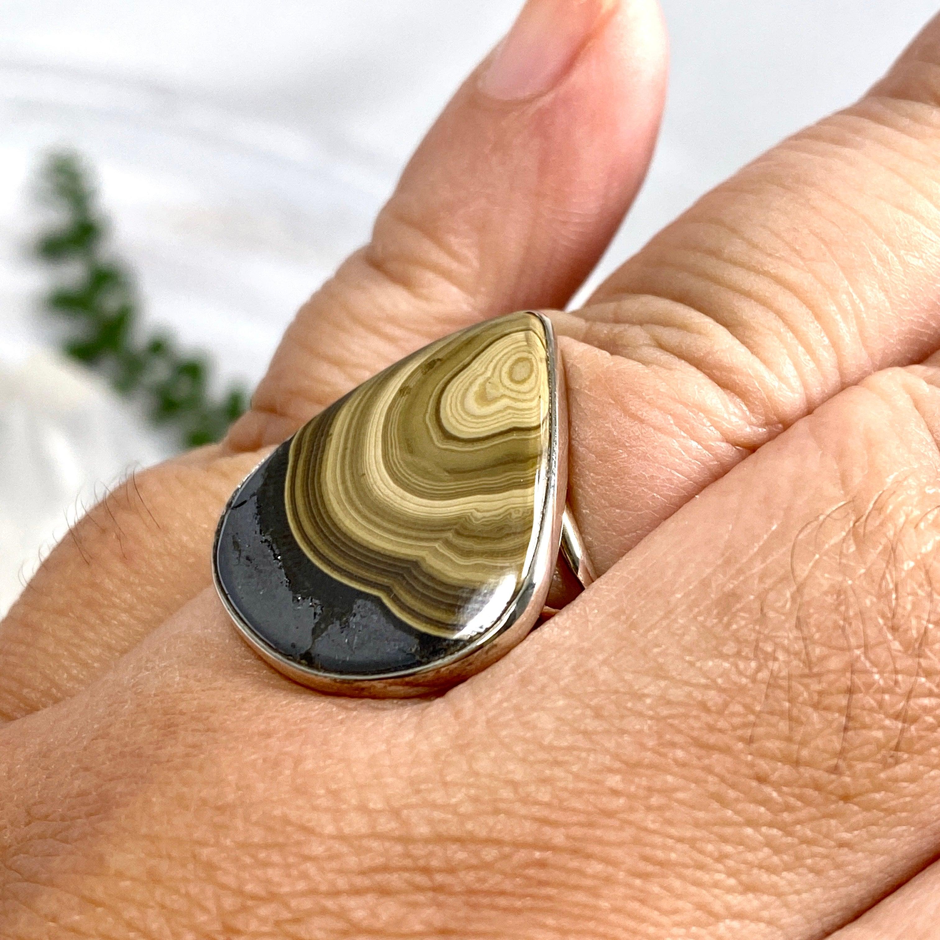 10K Gold Teardrop Ring with Schalenblende Gemstone - KRGJ1645 | Elegant Jewelry for Women, Perfect for Weddings, Parties & Special Occasions