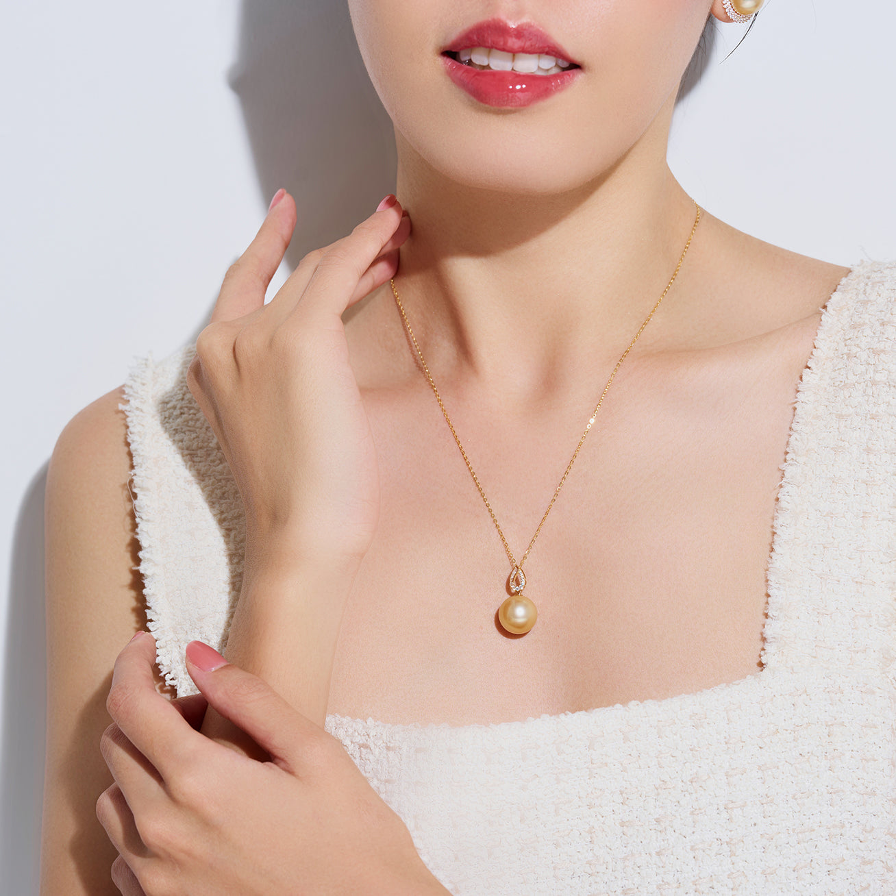 18K Solid Gold South Sea Golden Pearl Necklace KN00307 - Luxury Pearl Jewelry for Women, Elegant Bridal Gift & Formal Occasion Accessory