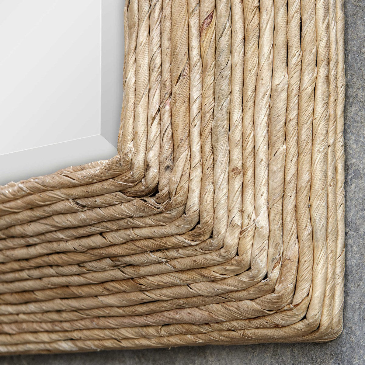 Handwoven Coastal Wall Mirror - Natural Rattan Round Decorative Mirror for Beach House, Boho Bedroom & Bathroom Decor - Perfect for Coastal, Farmhouse & Bohemian Style Homes