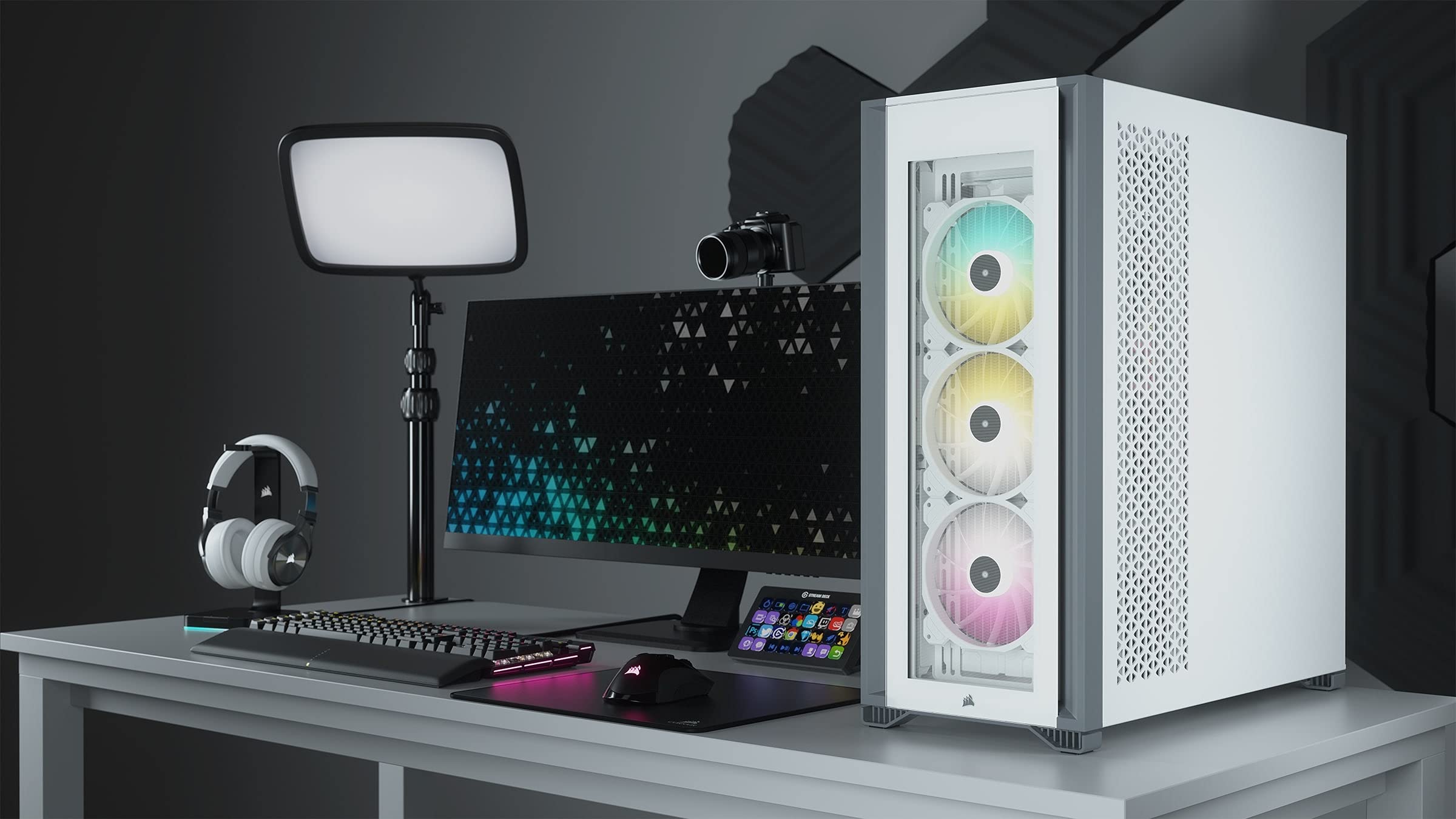 Corsair iCUE 7000X RGB Full-Tower ATX PC Case - White | 3 Tempered Glass Panels, 4x 140mm RGB Fans | Smart Fan & RGB Control | Spacious Interior & Easy Cable Management | Perfect for Gaming PC Builds & High-Performance Workstations