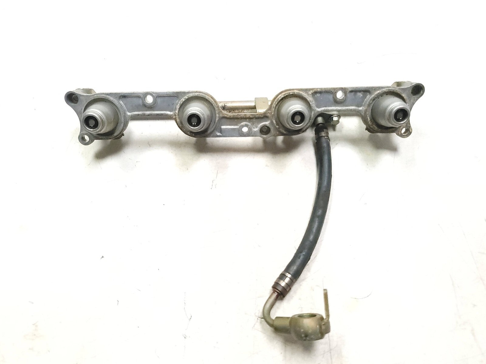 2004-2005 Honda CBR1000RR Fuel Rail with Fuel Injectors OEM Replacement Part - Perfect for Motorcycle Repair & Performance Upgrades