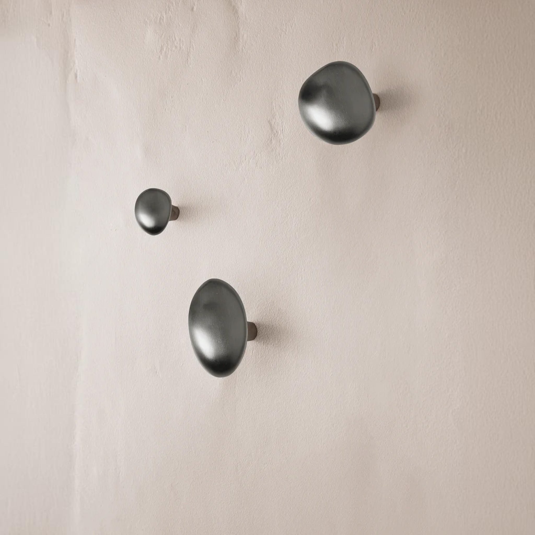 FERM LIVING Chanterelle Hook - Black Brass Wall Hook for Coats, Hats & Bags - Perfect for Entryway, Bedroom & Bathroom Organization