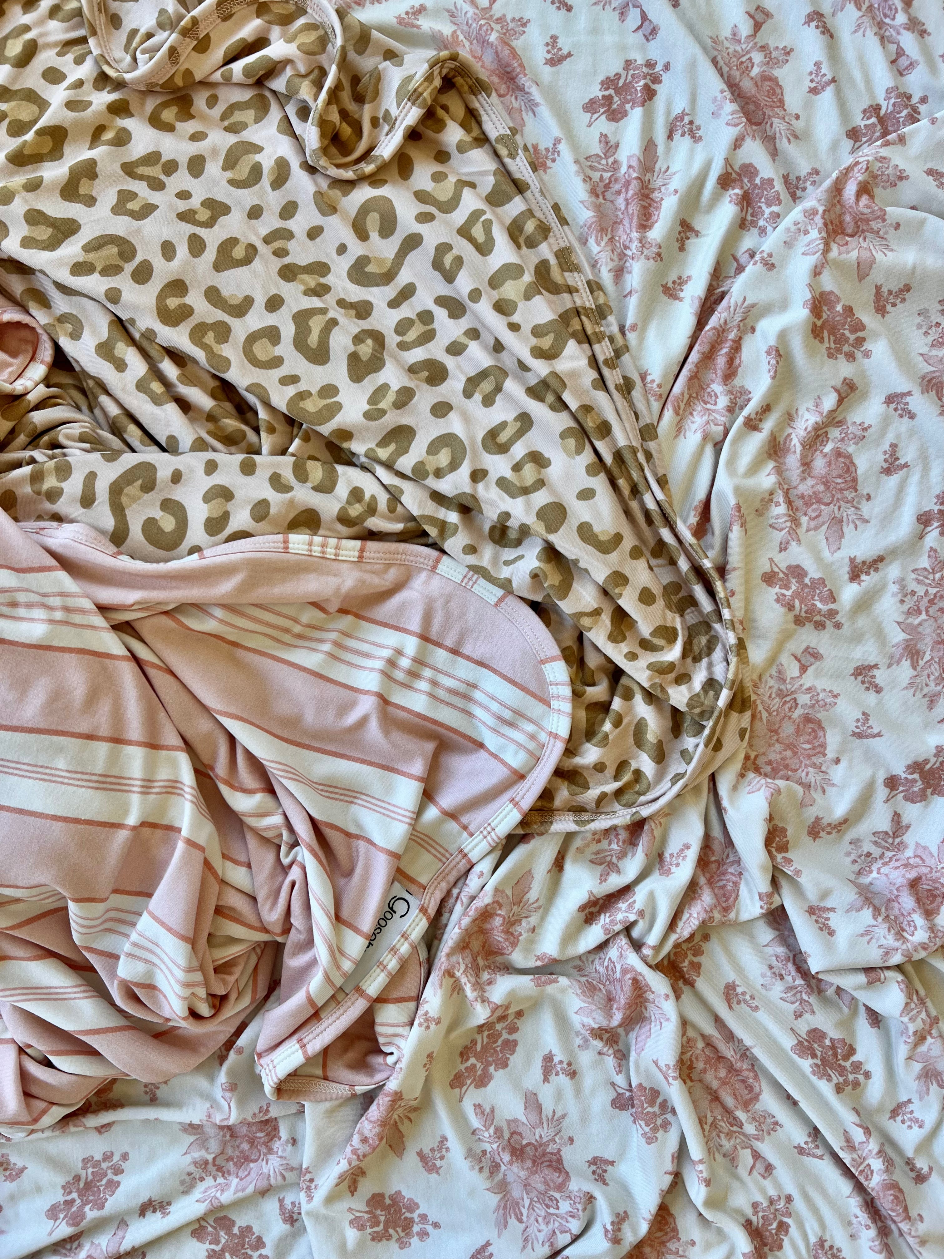 Stylish Pink and Mauve Striped Scarf - Soft & Lightweight Fashion Accessory for Women | Perfect for Fall, Winter, and Everyday Outfits