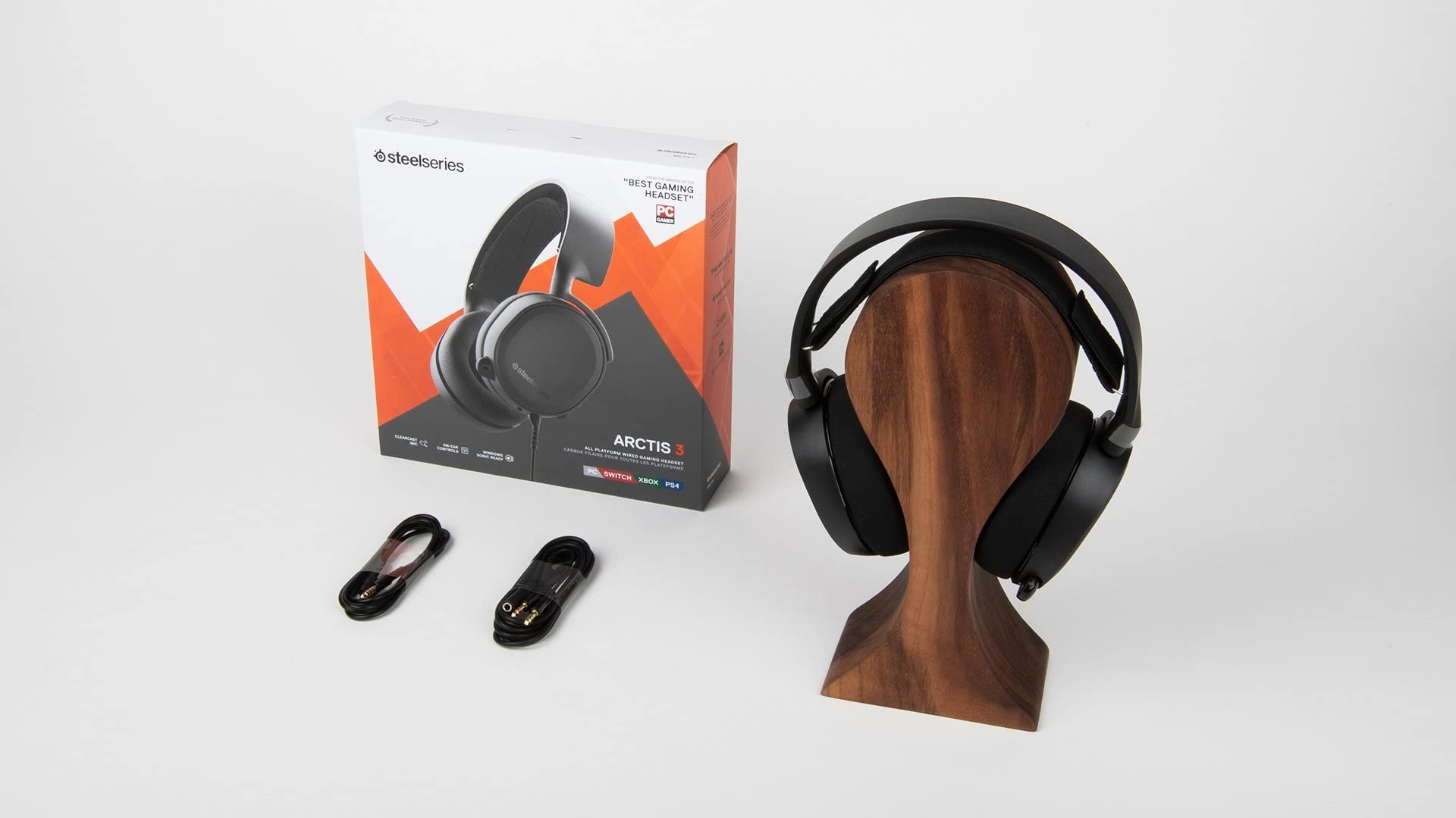 SteelSeries Arctis 3 Gaming Headset - Multi-Platform Compatible with PC, PS5, PS4, Xbox One, Nintendo Switch, VR, Android & iOS - Noise Cancelling Over-Ear Headphones for Immersive Gaming, Streaming & Music (Black) - Perfect for Esports, Home Entertainment & Mobile Gaming