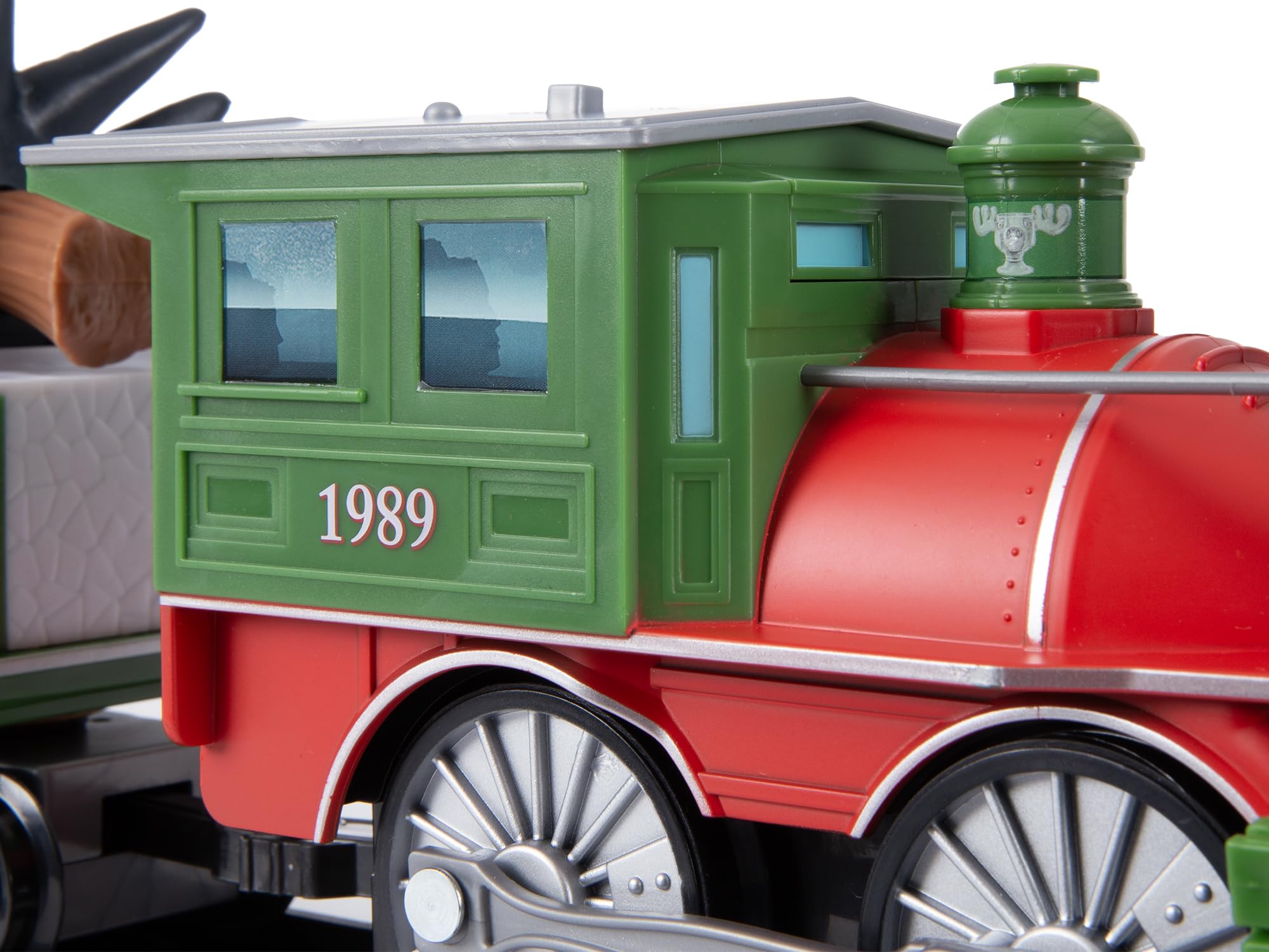 Lionel Battery-Powered Christmas Toy Train Set with Locomotive, 4 Train Cars, 8-Piece Track & Wireless Remote - Realistic Train Sounds & LED Lights for Kids Ages 4+ | Holiday Decor, Gift for Boys & Girls, Christmas Tree Display