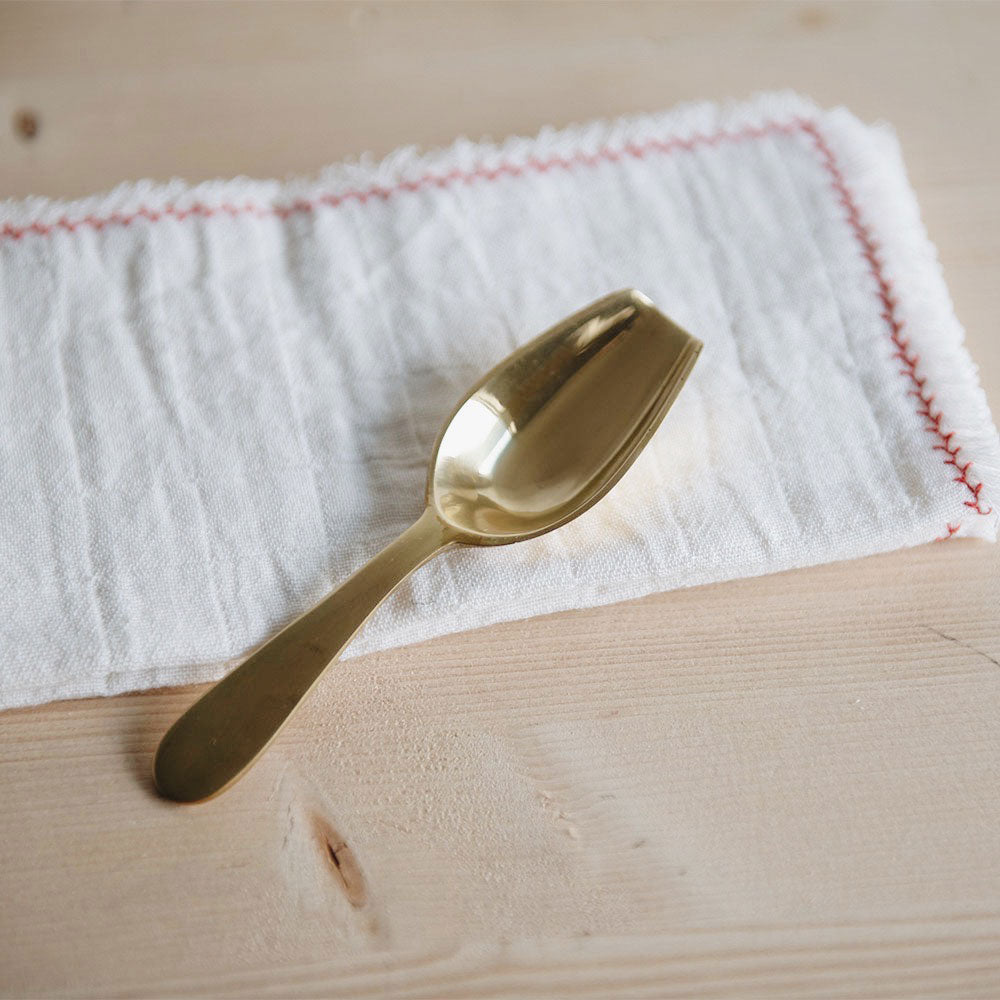 Premium Small Brass Scoop - Handcrafted Kitchen Tool for Spices, Coffee, Tea & Sugar - Perfect for Measuring, Serving & Decorating