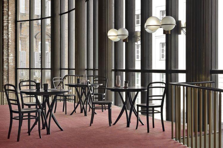 GTV Gebruder Thonet Rehbeintisch Table - Mid-Century Modern Dining Table for Home & Office - Perfect for Dining Rooms, Living Spaces & Workspaces