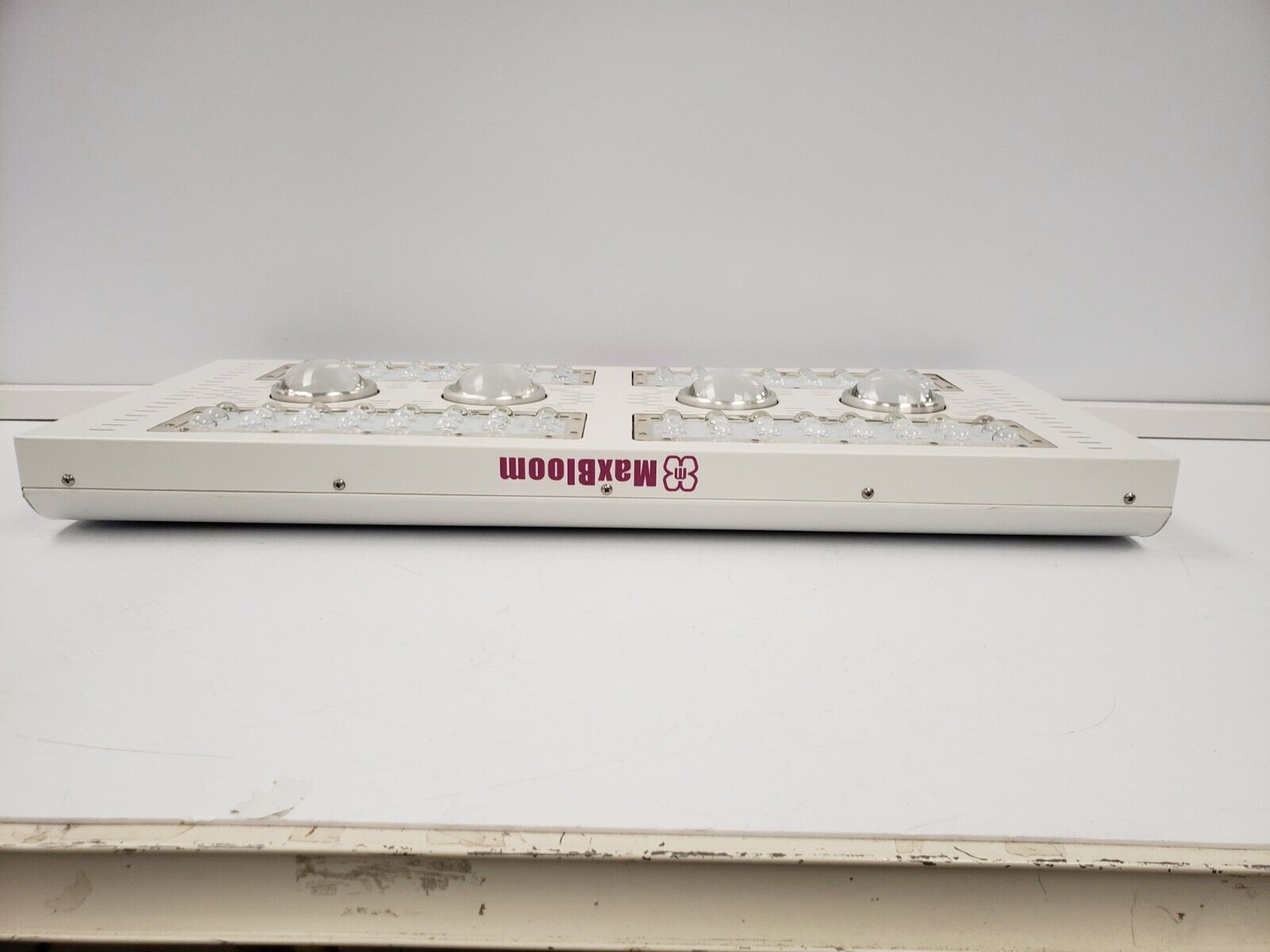 Maxbloom X8 Plus Full Spectrum LED Grow Light for Indoor Plants - Hydroponics, Greenhouse & Home Gardening