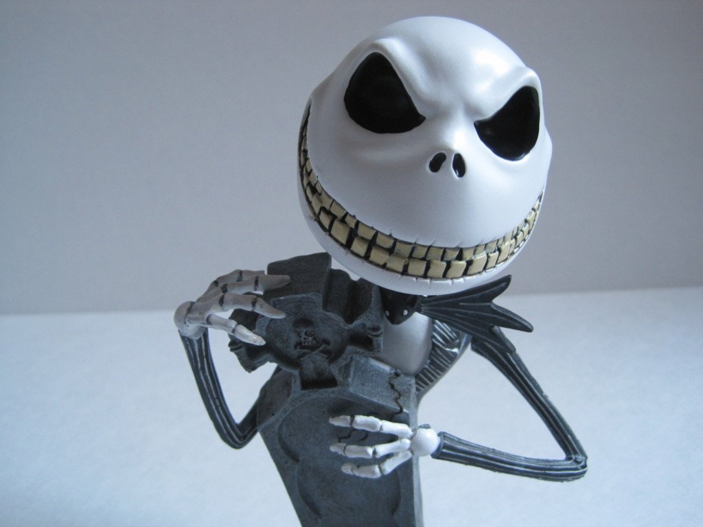 NECA Toys Head Knockers - The Nightmare Before Christmas Scary Jack Collectible Figure - Perfect for Halloween Decor, Movie Fans & Gift Giving