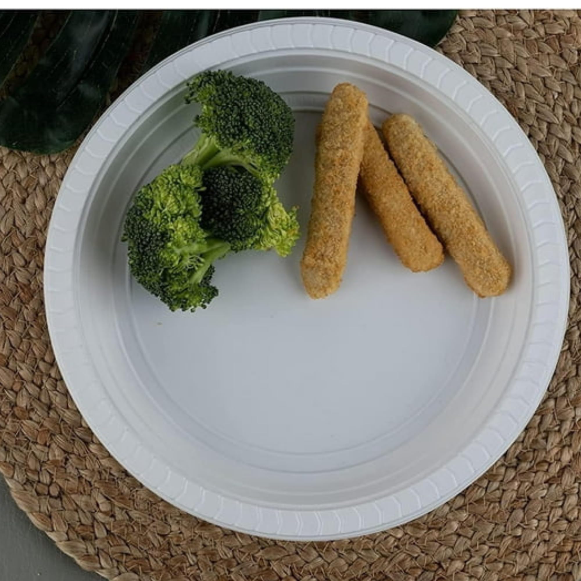Nicole Fantini 10-Inch Disposable White Plastic Plates - 100 Count - Microwave Safe Round Dinner Plates for Thanksgiving, Christmas, Parties, Weddings & Holidays - Ideal for Catering, BBQs, Picnics & Family Gatherings