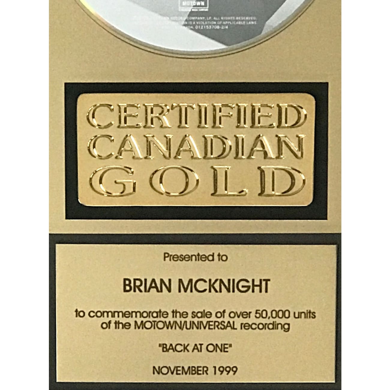 Brian McKnight 'Back At One' CRIA Gold Album Award - Rare Collectible Music Memorabilia for Fans & Collectors | Perfect for Display in Music Rooms, Studios, or as a Gift for R&B Enthusiasts