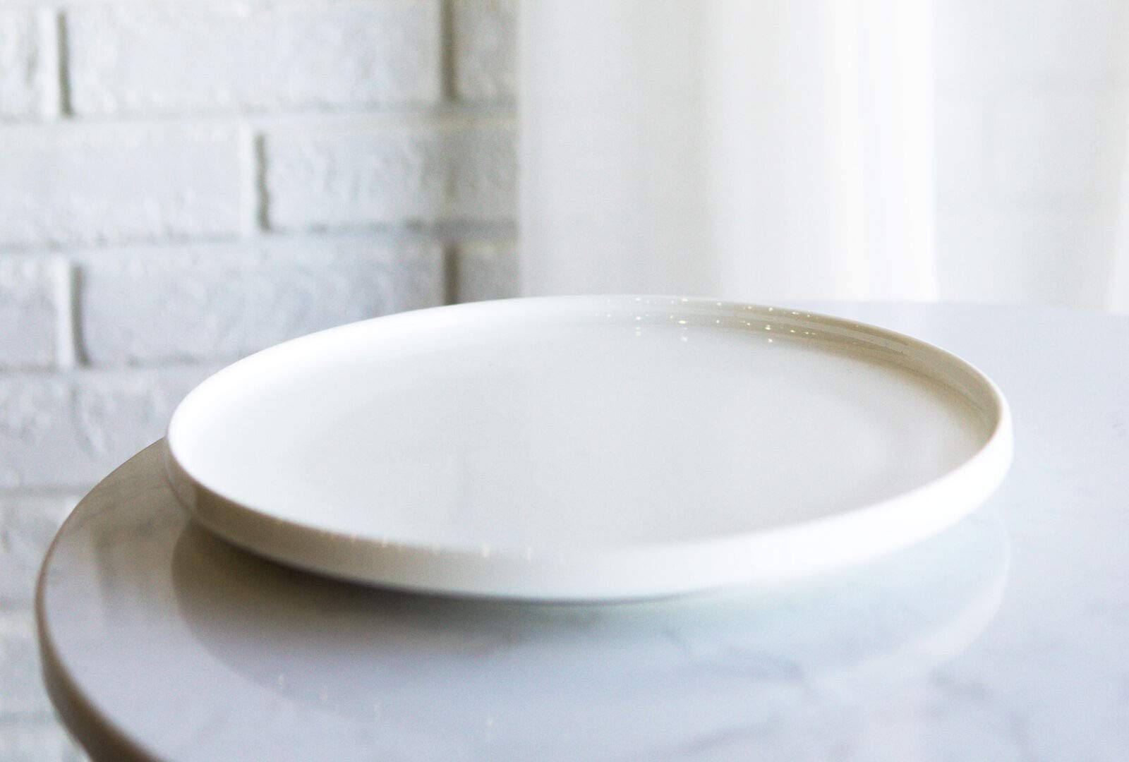 4-Piece Modern White Stoneware Coupe Dinner Plates Set - 8