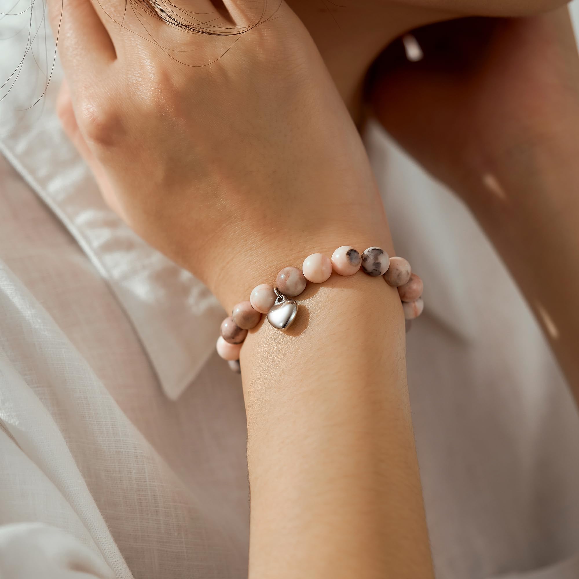 POWWA Natural Stone Heart Bracelet - Elegant Jewelry Gift for Women, Girls, Aunt, Niece - Perfect for Christmas, Birthday, Anniversary & Special Occasions - Ideal for Everyday Wear, Parties & Gifting
