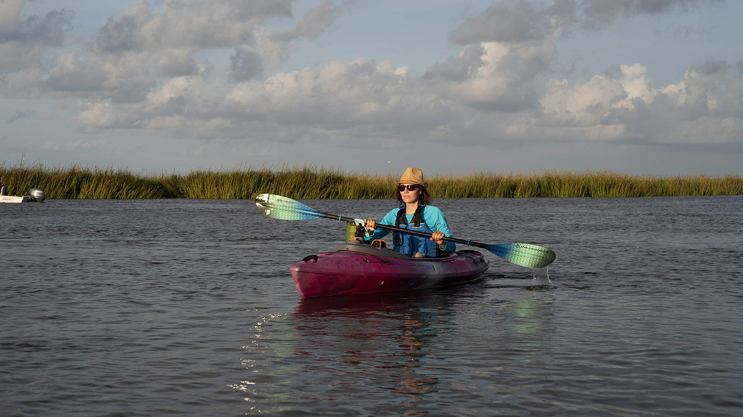 Wilderness Systems Pungo Kayak Paddle for Recreation & Touring | Lightweight Fiberglass or Carbon Fiber Blades | Adjustable Carbon Fiber Shaft (220-240cm) | Perfect for Lakes, Rivers & Coastal Kayaking Adventures