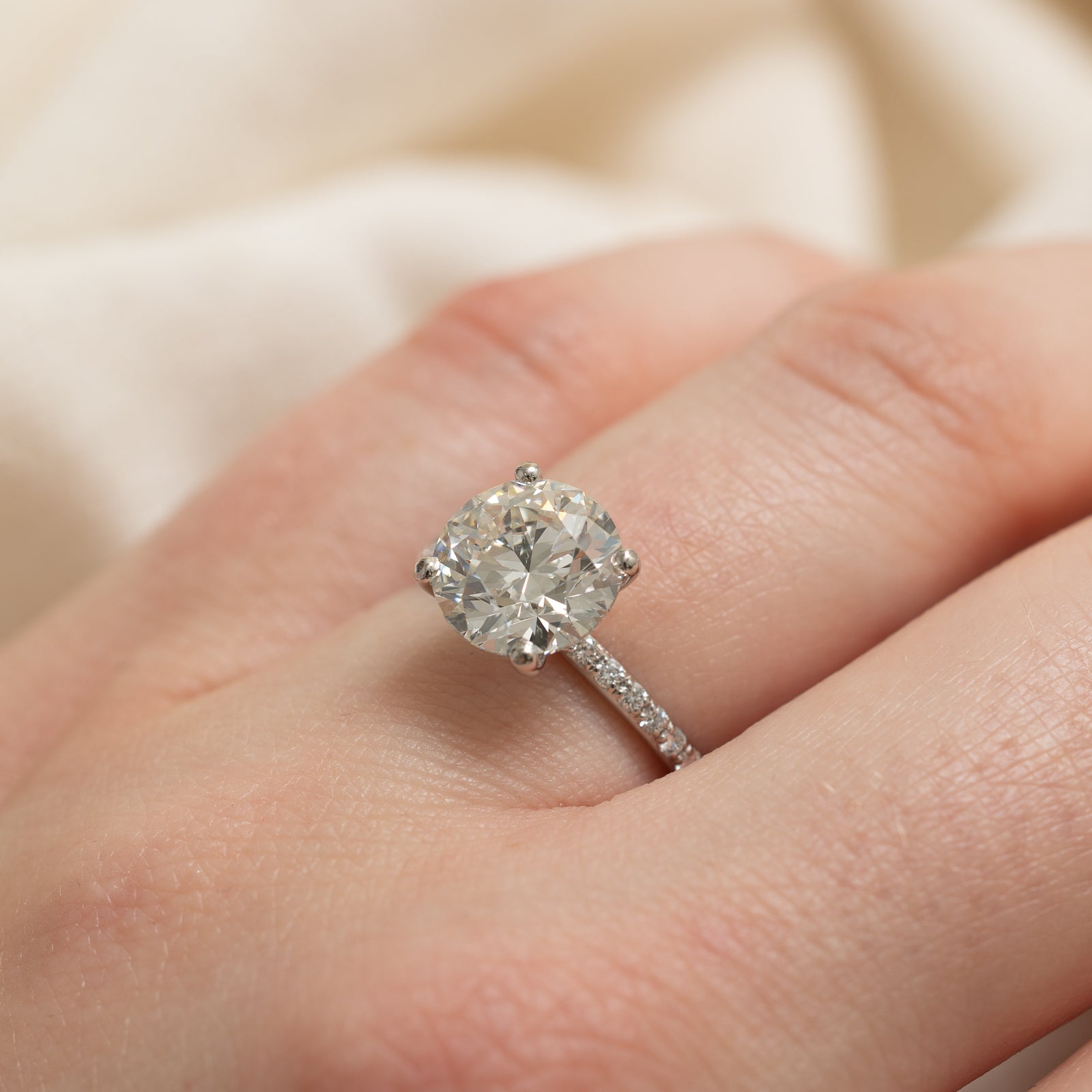 2.64ct GIA Certified Diamond Engagement Ring - SI1 Clarity, I Color, Excellent Cut with 0.18ctw Side Stones | Size 5 | Perfect for Proposals, Anniversaries & Special Occasions
