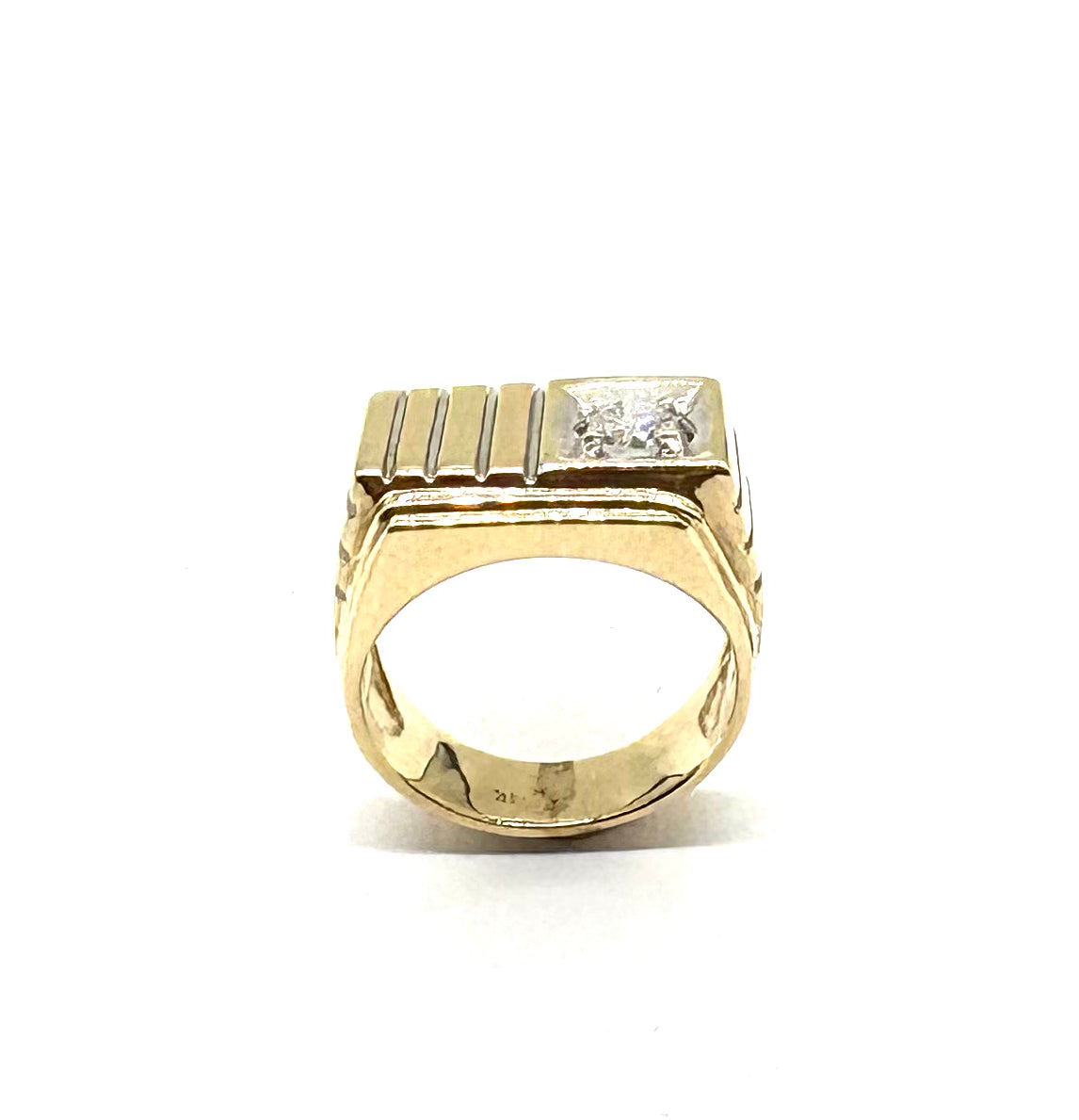 14K Gold Diamond Ribbed Ring for Women - Elegant Stackable Band for Everyday Wear & Special Occasions