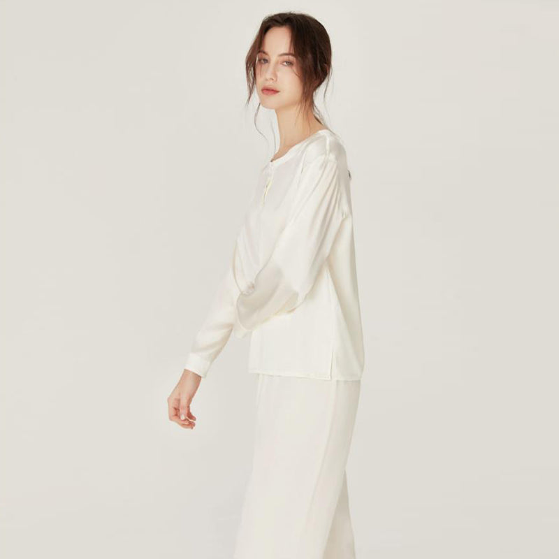 Silk Round Neck Pullover Pajamas Set for Women - Soft & Comfortable Sleepwear Lounge Set - Perfect for Sleeping, Relaxing at Home, and Traveling