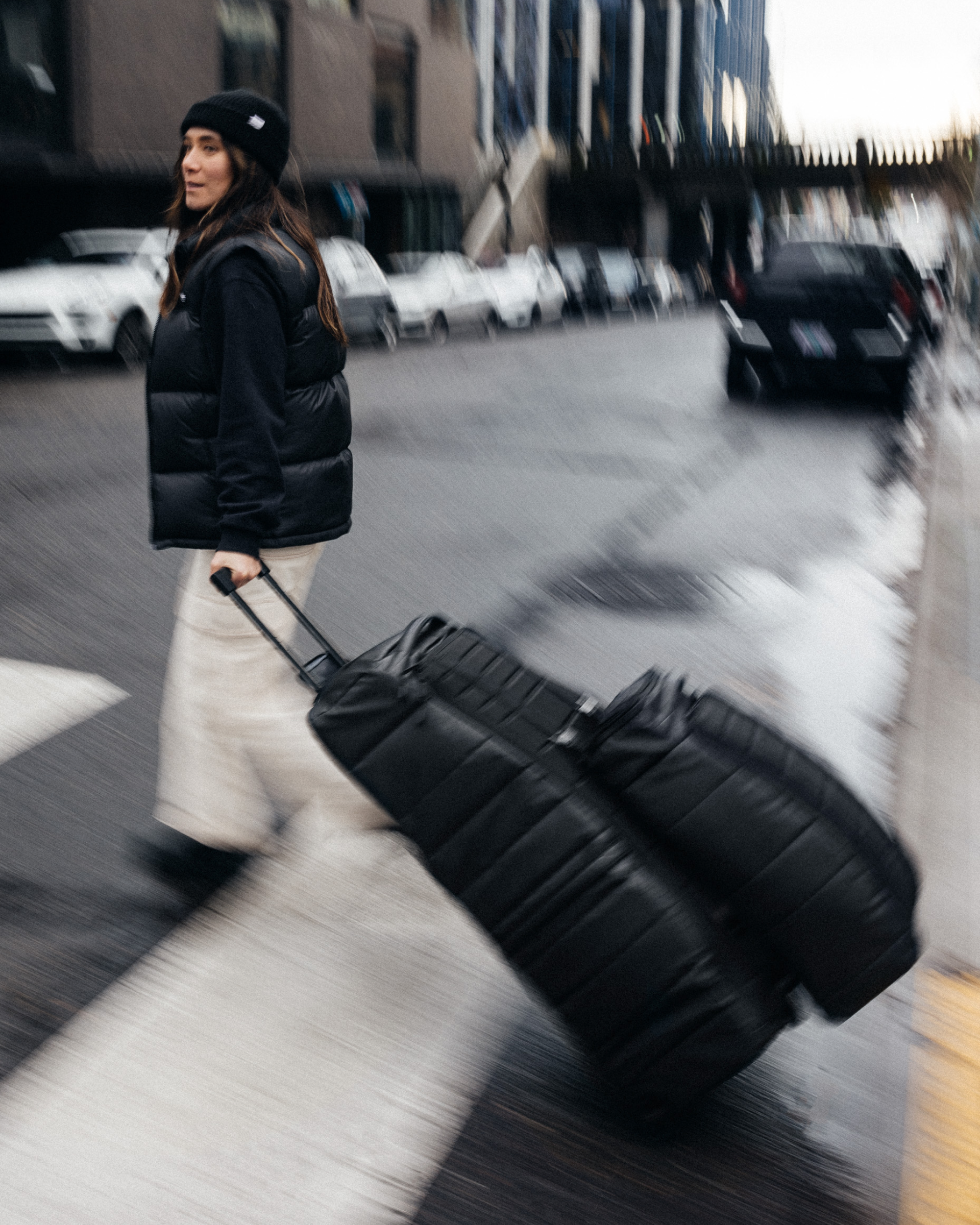 DB Journey Hugger 60L Roller Bag - Waterproof Expandable Luggage for Travel, Business & Weekend Getaways - Perfect for Airplane Carry-On & Road Trips