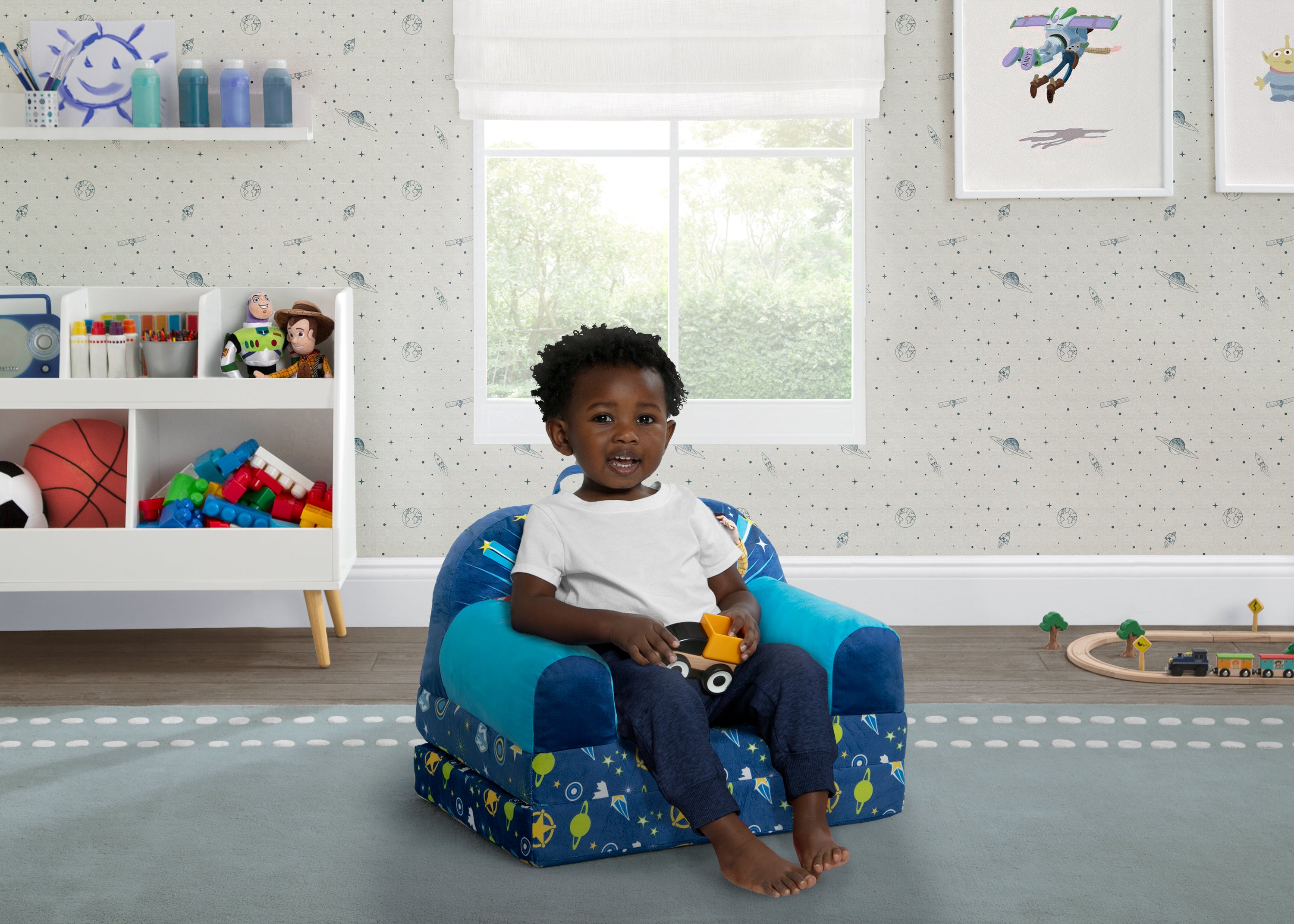 Toy Story Cozee Buddy Flip Out Chair - Kids Recliner Chair with Soft Plush Fabric for Playroom, Bedroom & Movie Nights - Perfect Gift for Disney Fans