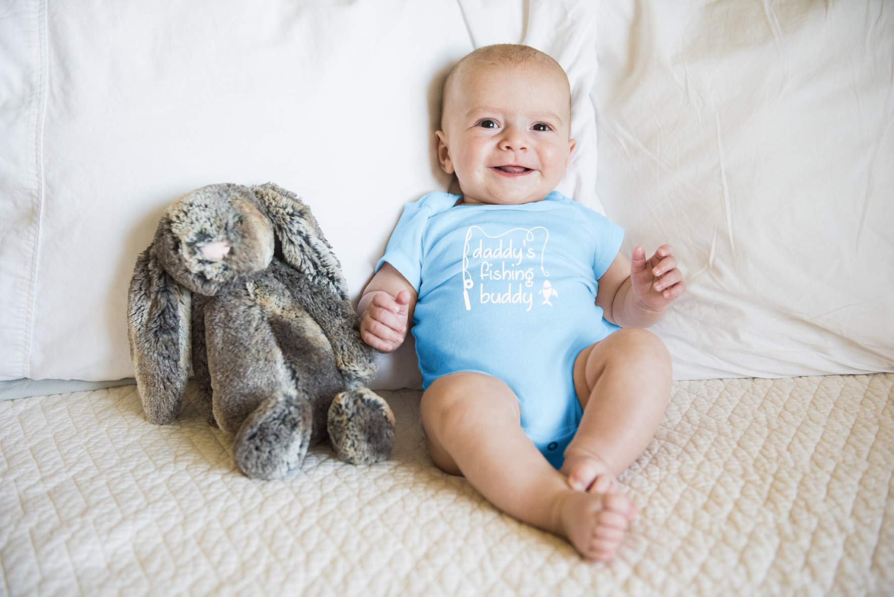 Funny Baby Bodysuit - Daddy's Fishing Buddy Onesie - Newborn & Infant Romper for Boys & Girls - Perfect for Fishing Trips, Family Photos & Playtime