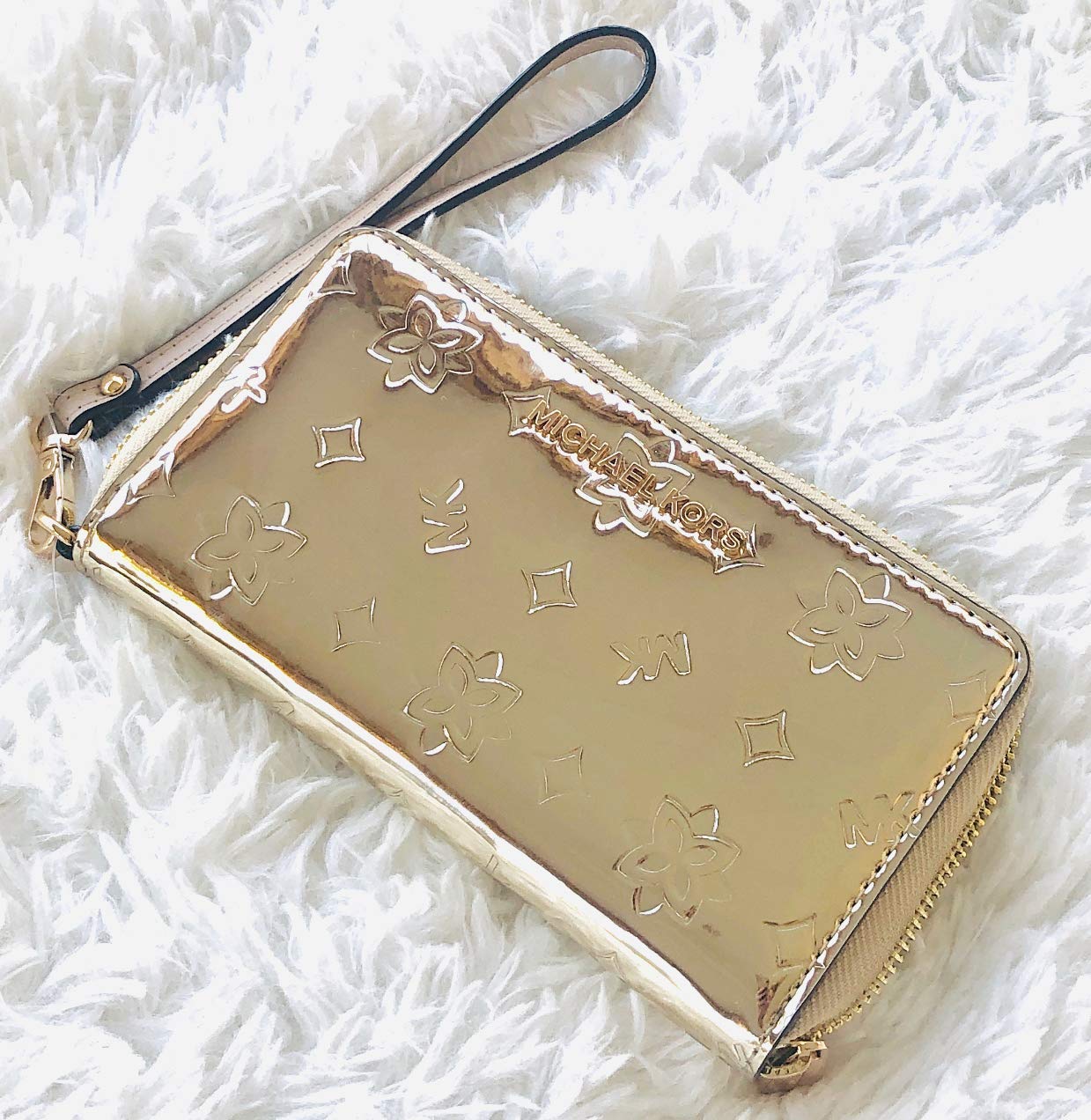 Jet Set Large Gold Metallic Phone Case with Wrist Strap & Card Holder - Stylish Crossbody Wallet for iPhone 15/14/13 Pro Max, Perfect for Travel, Shopping & Night Out